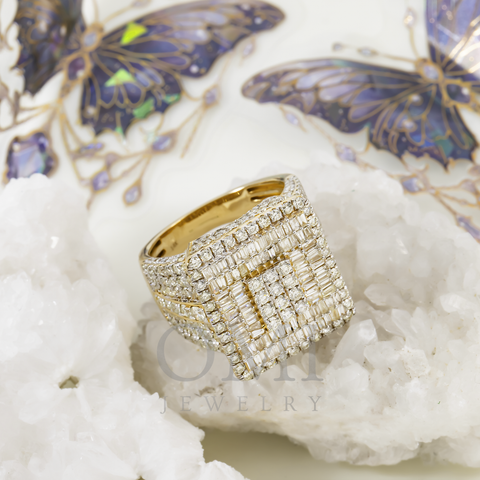14K GOLD BAGUETTE AND ROUND DIAMOND CLUSTER SQUARE STATEMENT RING 5.11 CTW