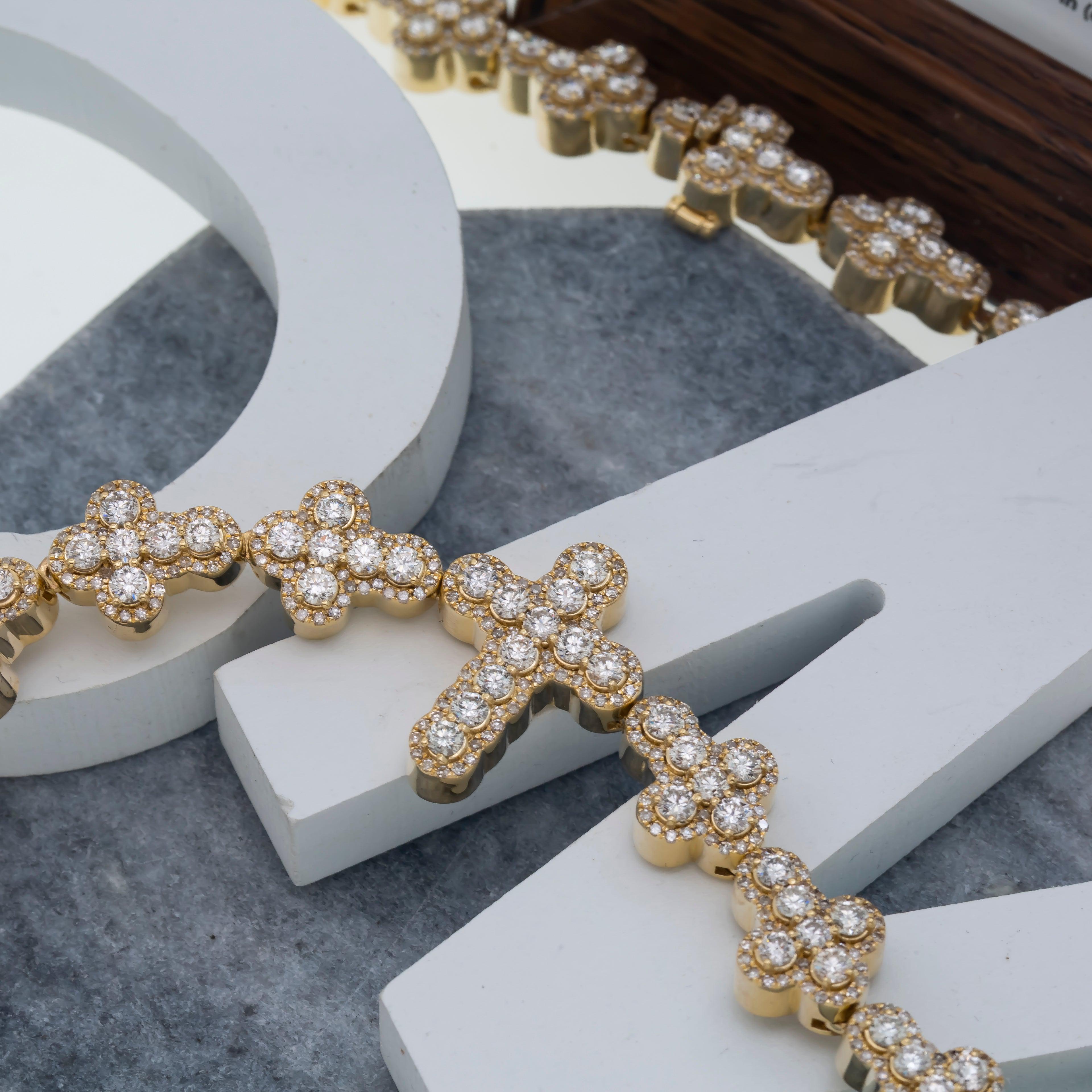 10K GOLD 11.7MM ROUND DIAMOND CROSS CHAIN 27.76 CT