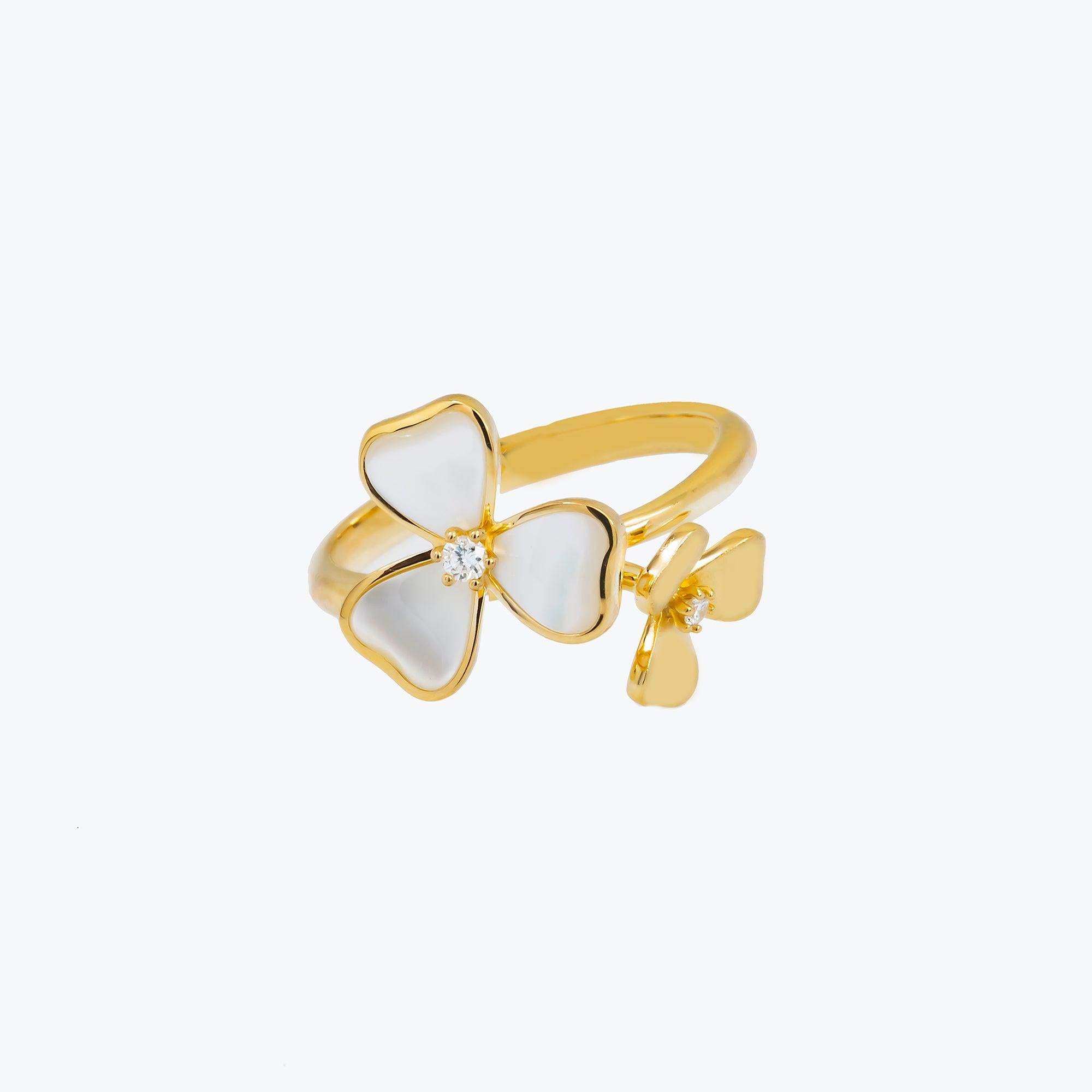 18K GOLD DIAMOND AND WHITE FLOWER RING 0.05 CT