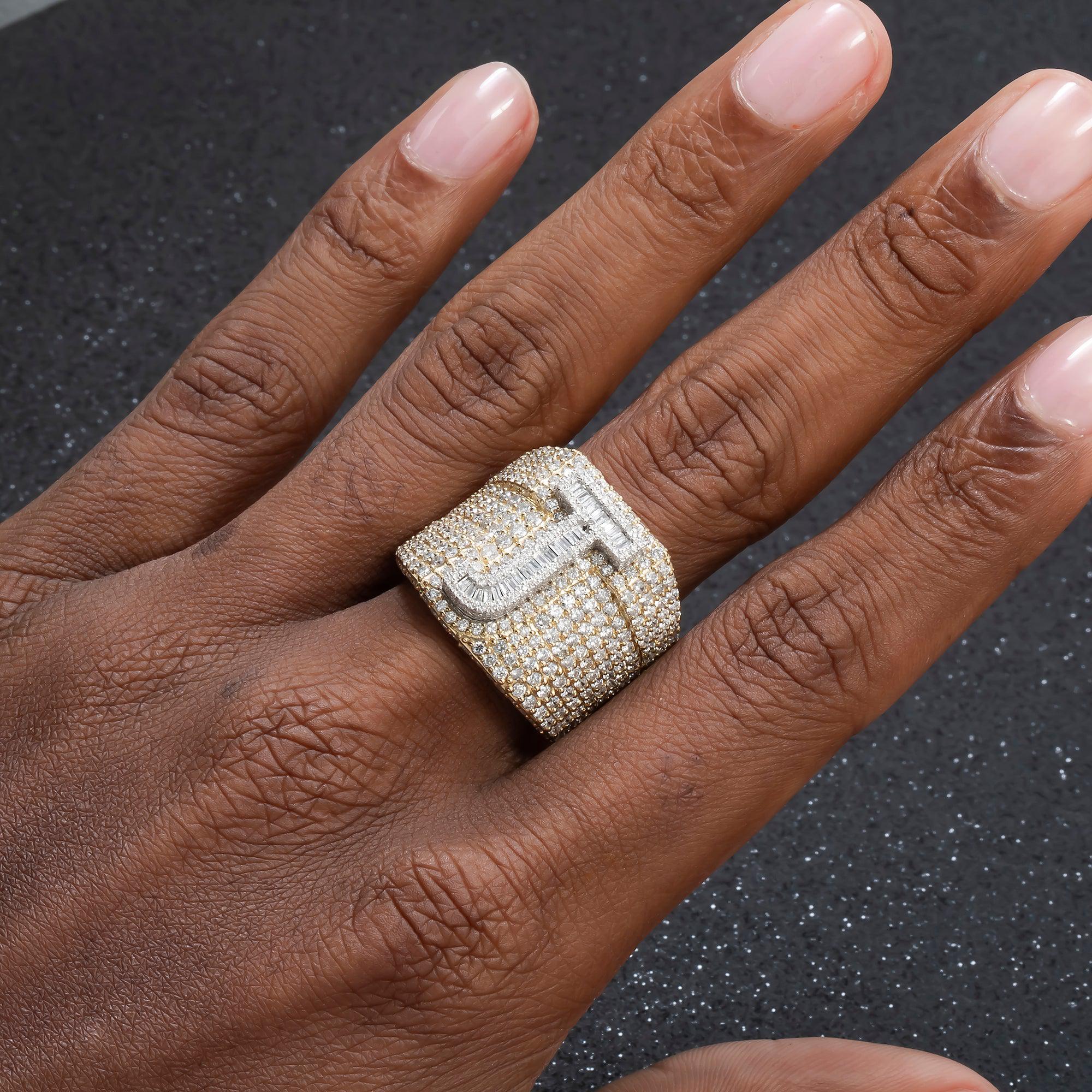 10K GOLD TWO TONE BAGUETTE AND ROUND DIAMOND INITIAL J BAND RING 4.50 CT