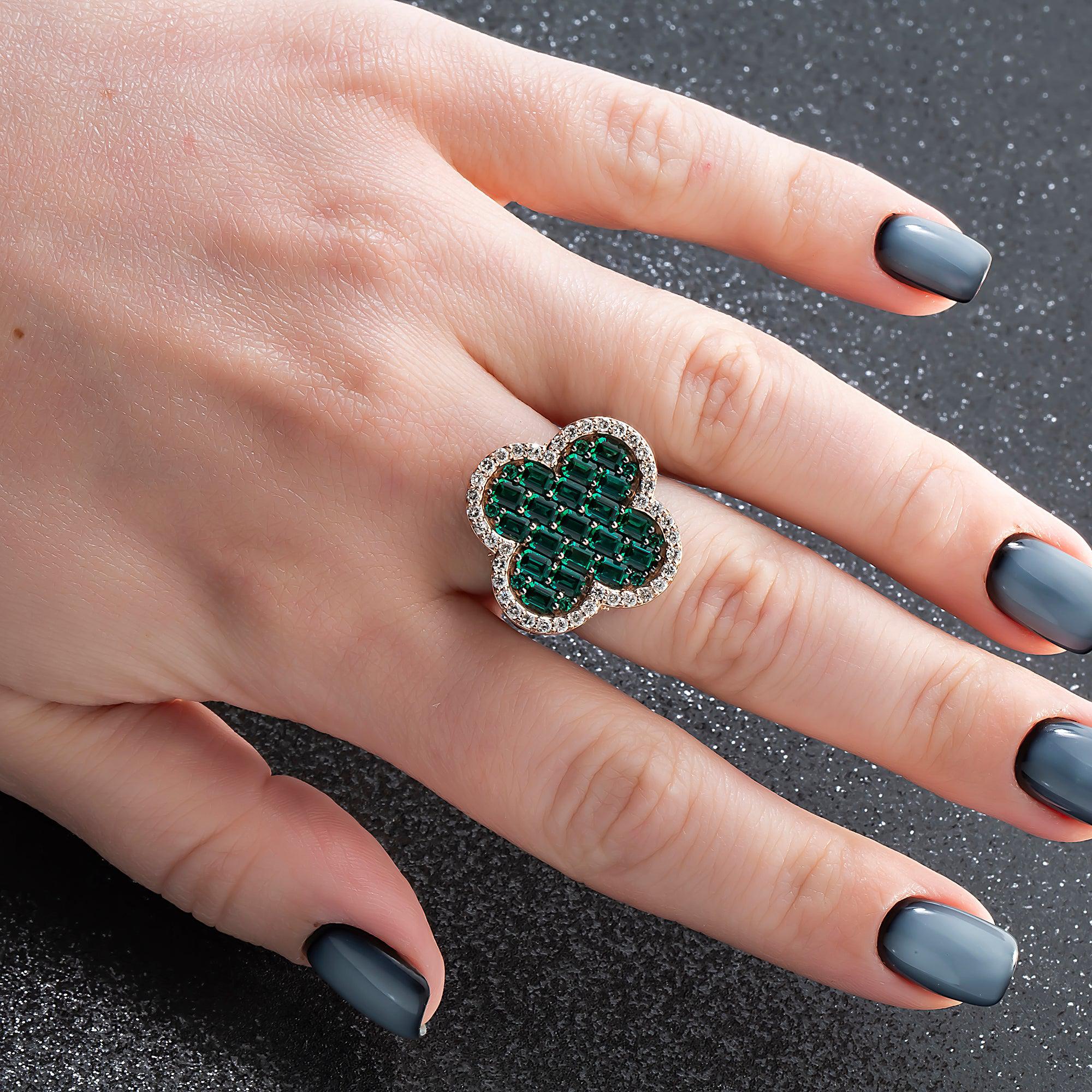 14K GOLD BAGUETTE DIAMOND AND EMERALD GEMSTONE CLOVER STATEMENT RING 5.65 CTW