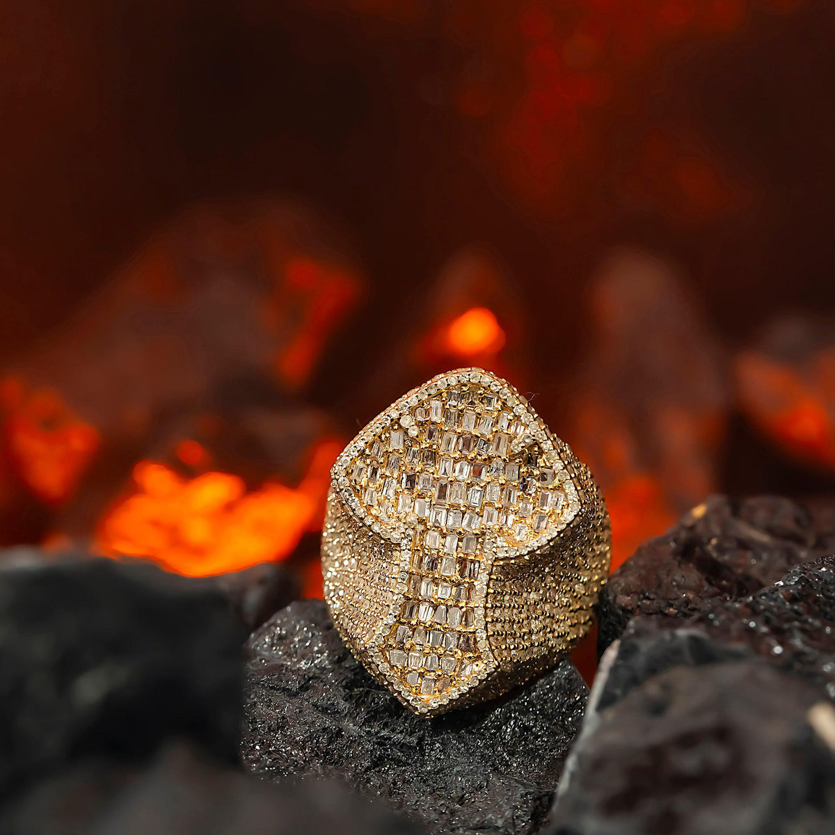 10K GOLD BAGUETTE AND ROUND DIAMOND CROSS STATEMENT RING 4.59 CT