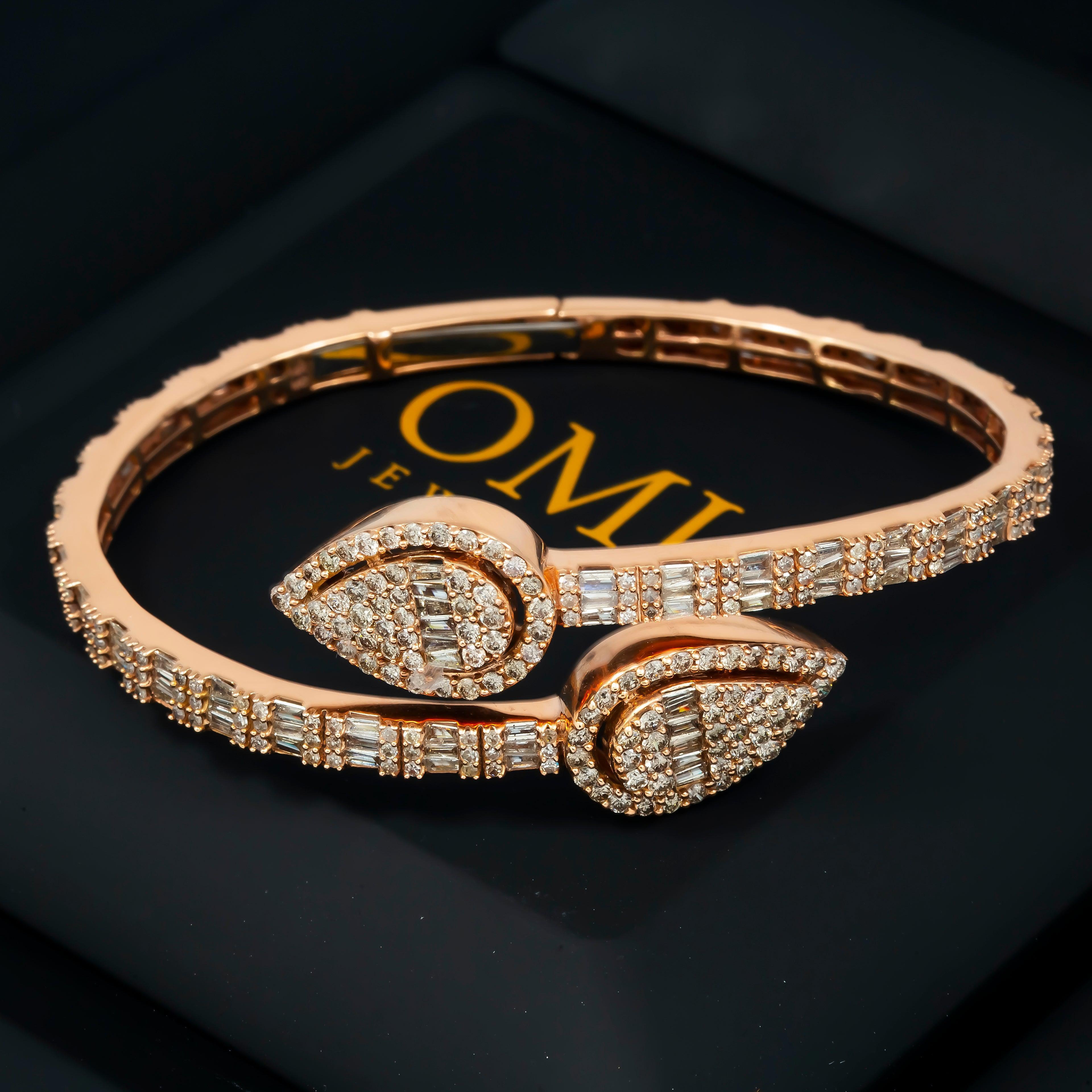 14K GOLD BAGUETTE DIAMONDS OPEN BANGLE 6.85 CT