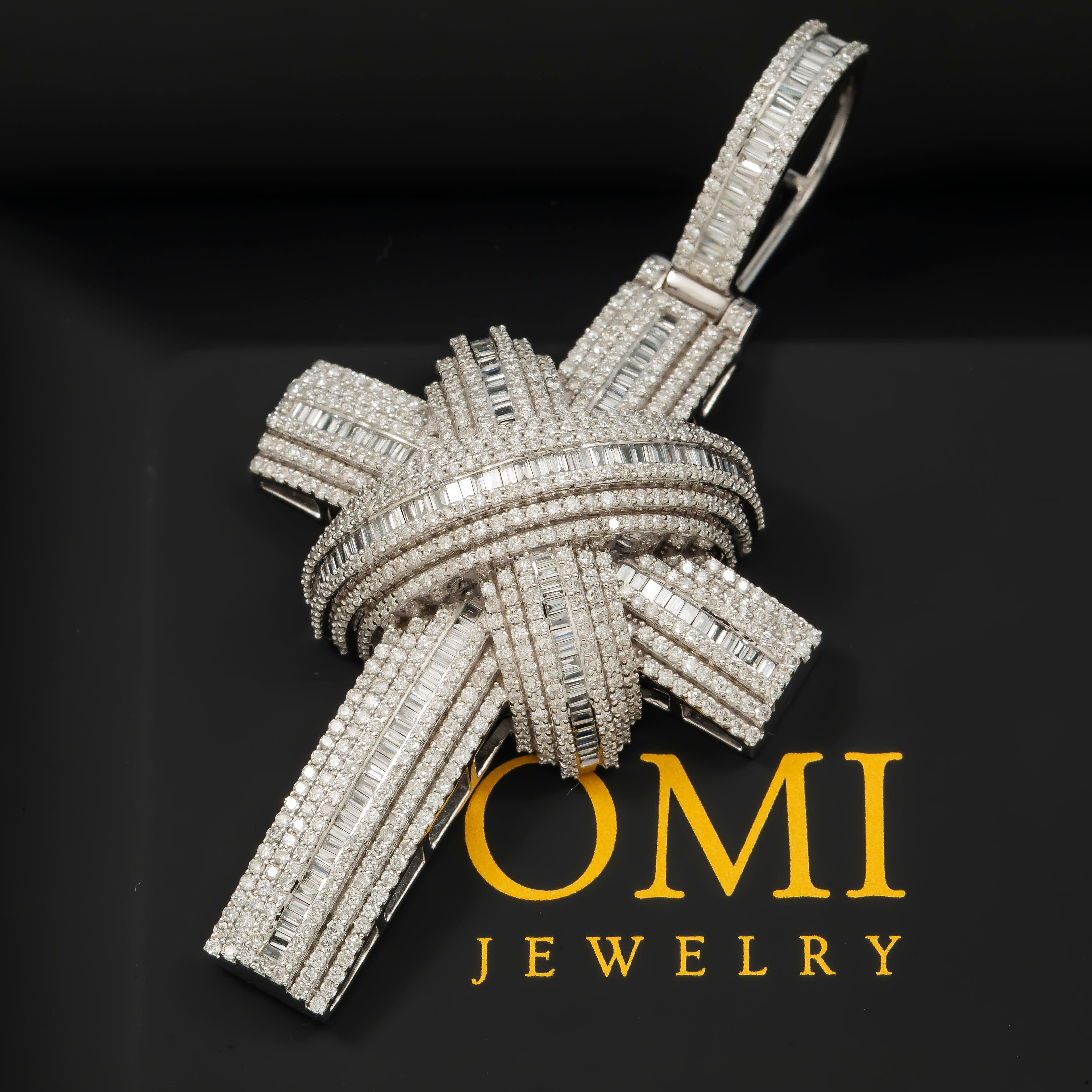 10K GOLD BAGUETTE AND ROUND DIAMOND CROSS PENDANT 4.43 CT