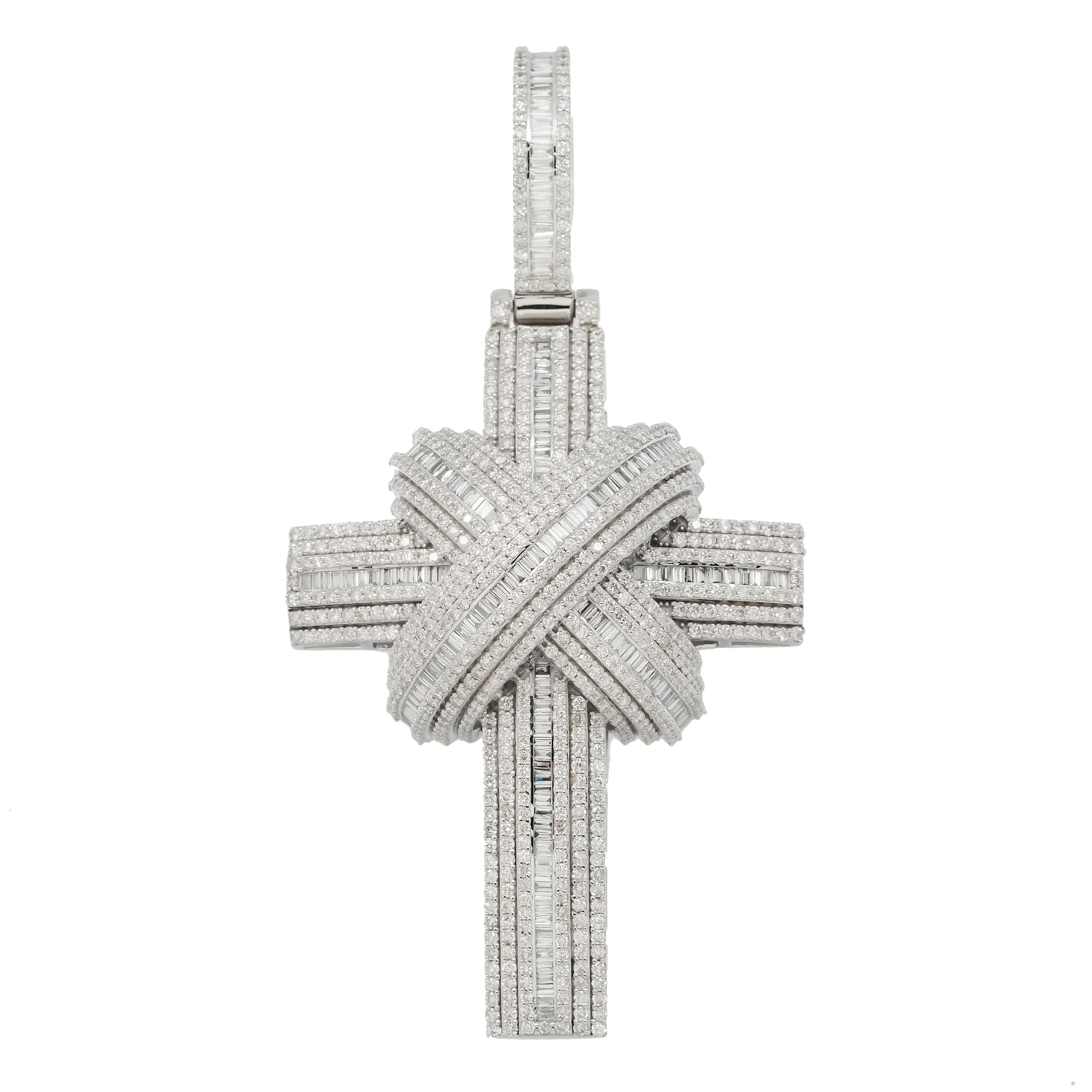 10K GOLD BAGUETTE AND ROUND DIAMOND CROSS PENDANT 4.43 CT