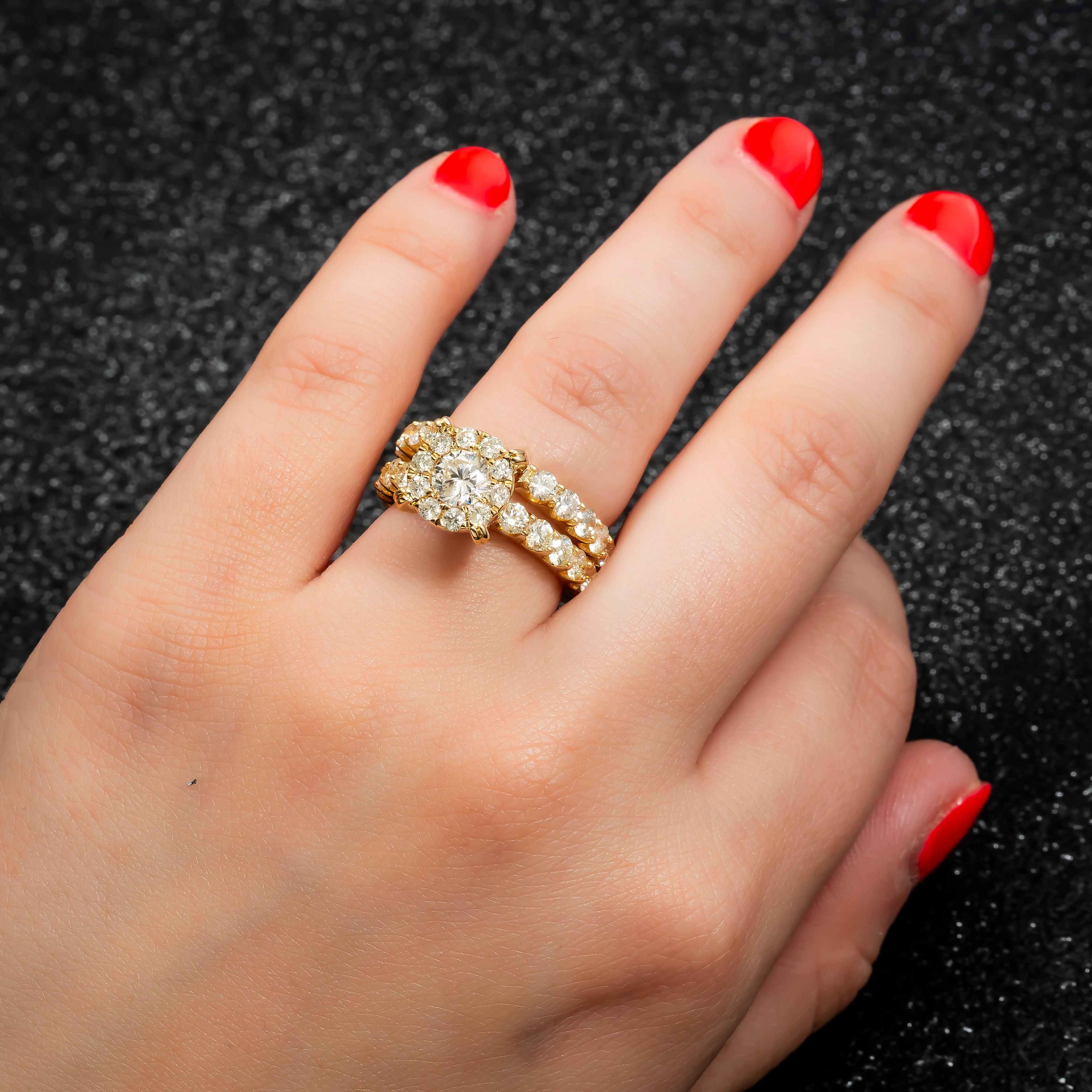 14K GOLD ROUND DIAMOND CLUSTER BRIDAL SET 5.92 CT
