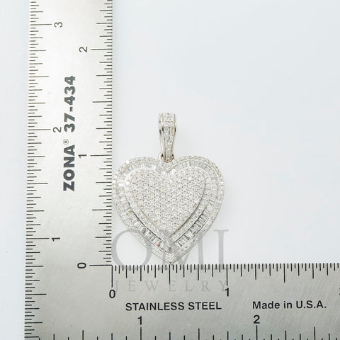 10K GOLD BAGUETTE AND ROUND DIAMOND HEART PENDANT 2.15 CT