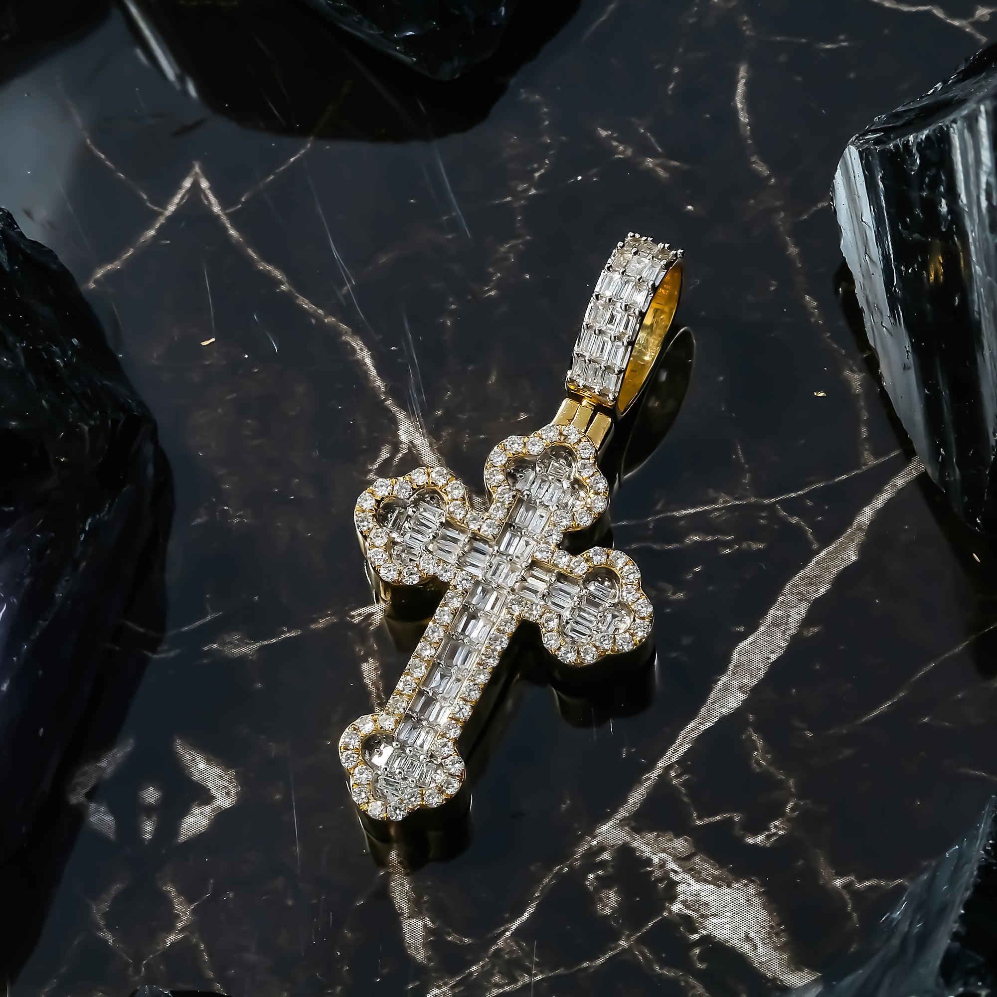 14K GOLD BAGUETTE AND ROUND DIAMOND CROSS PENDANT 1.25 CT