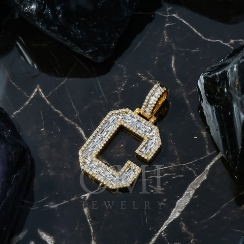 10K GOLD BAGUTTE AND ROUND DIAMOND INITIAL LETTER C PENDANT 1.52 CT