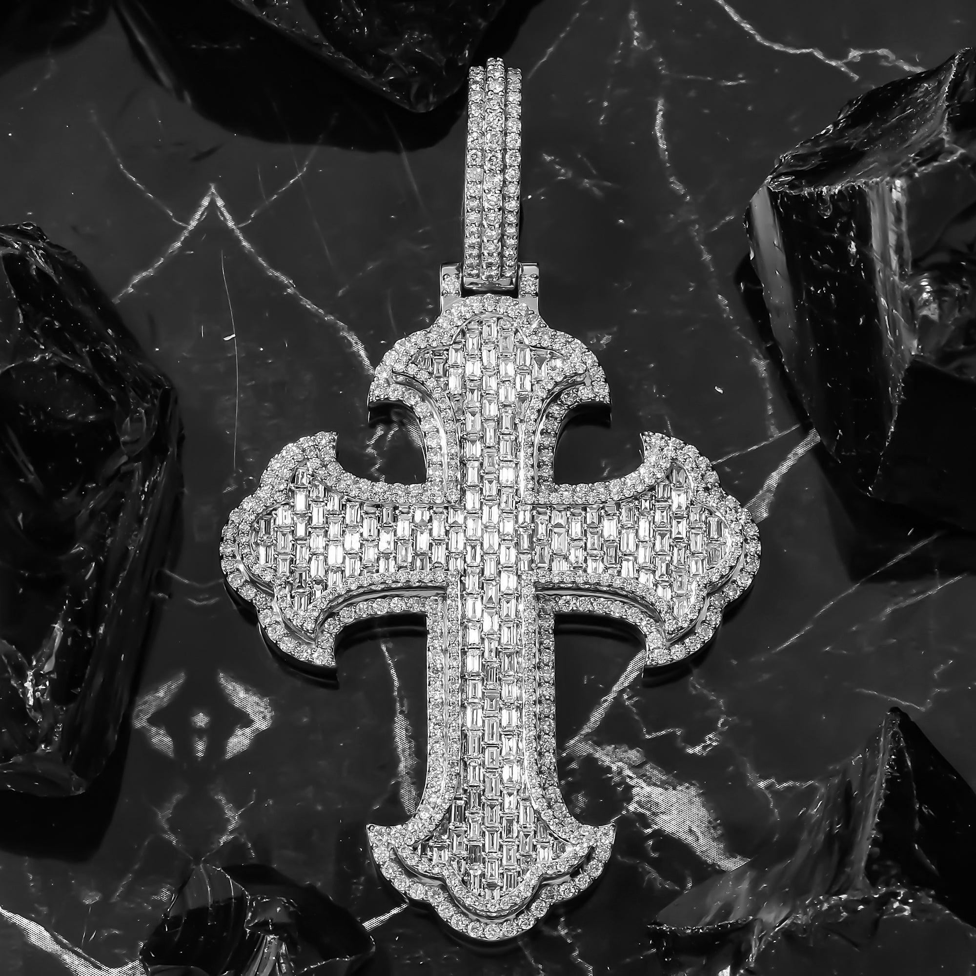 10K GOLD BAGUETTE AND ROUND DIAMOND CROSS PENDANT 5.72 CT