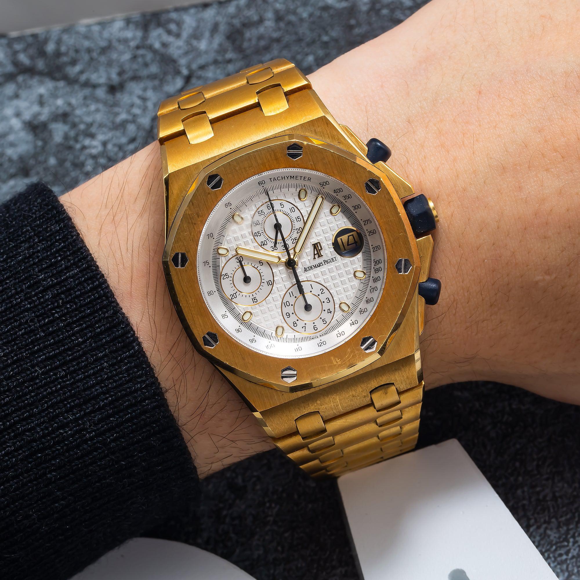 Audemars Piguet Royal Oak Offshore Chronograph 42MM 25721BA.OO.1000BA.03.A White Diamond Dial Yellow Gold Bezel 18K Yellow Gold Bracelet