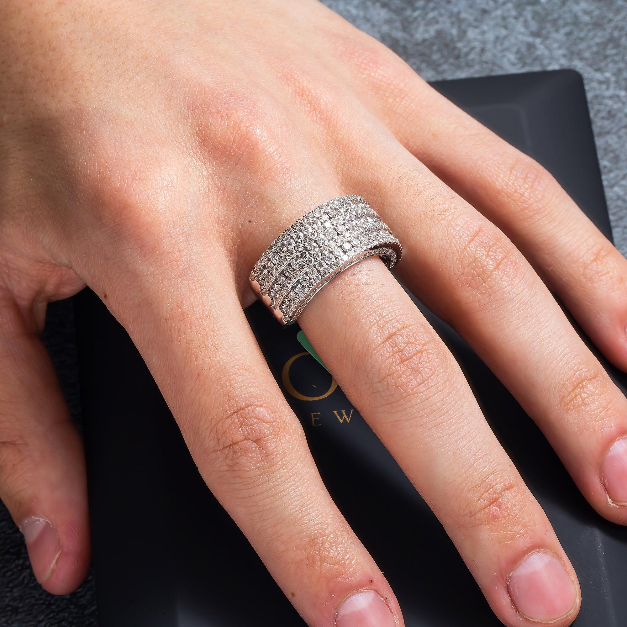 14K GOLD ROUND CLUSTER DIAMOND RING 3.30 CT