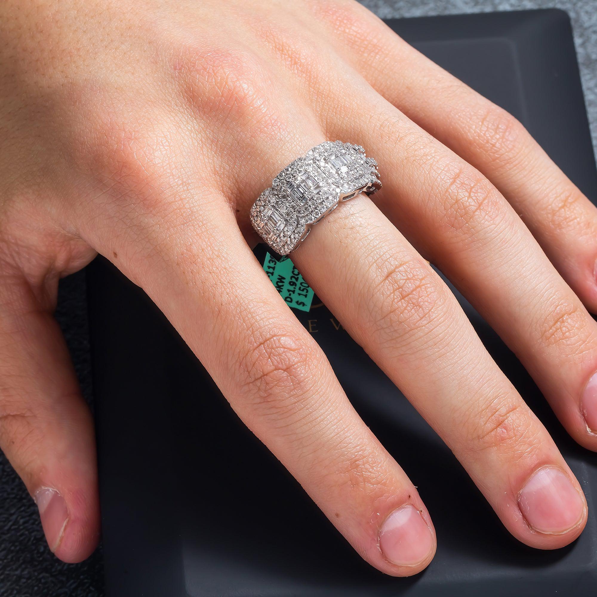 14K GOLD BAGUETTE AND ROUND CLUSTER DIAMOND RING 1.92 CT