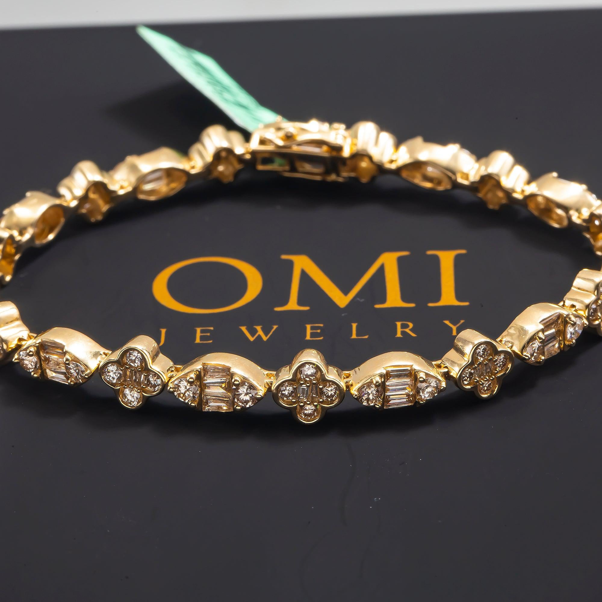 14K GOLD BAGUETTE AND ROUND DIAMONDS SMALL CLOVER BRACELET 4.00 CT