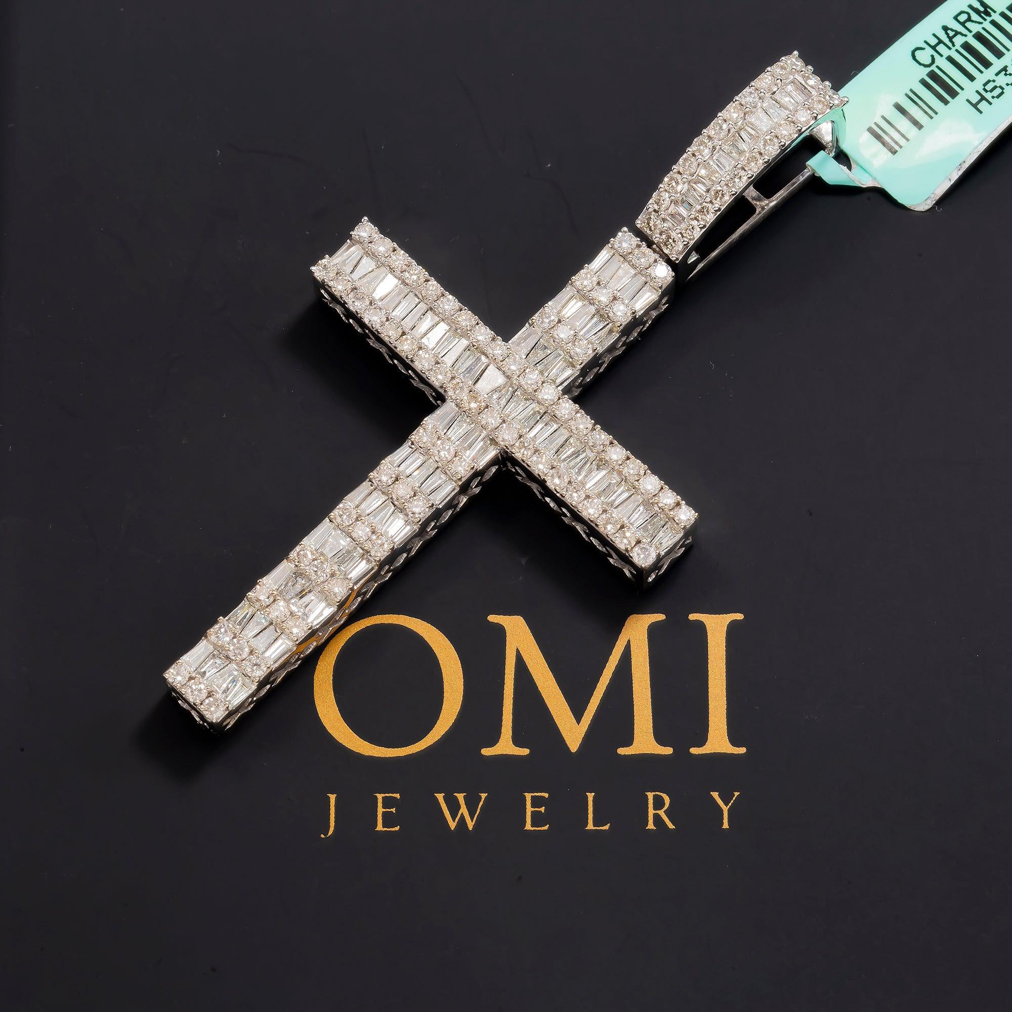 14K GOLD BAGUETTE AND ROUND DIAMOND CROSS PENDANT 3.75 CT
