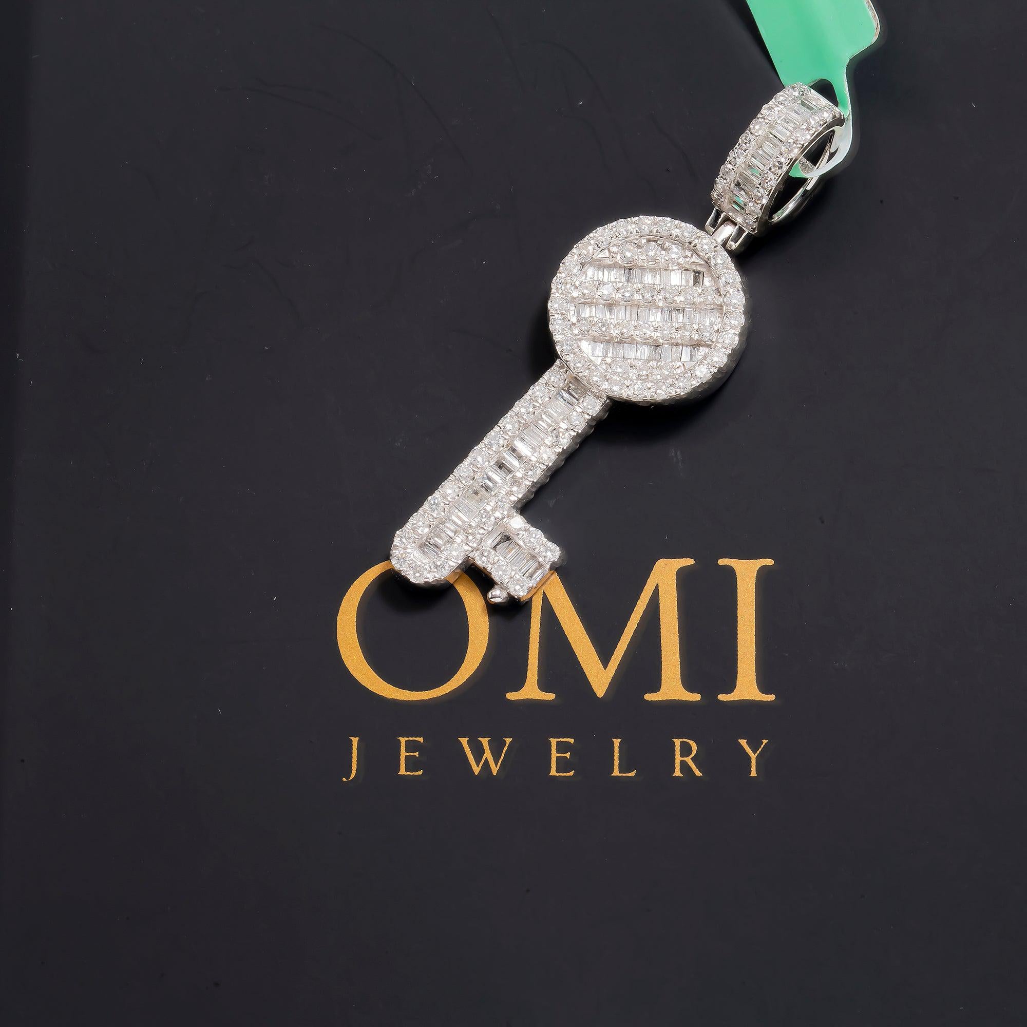14K GOLD BAGUETTE DIAMOND KEY PENDANT 1.60 CT