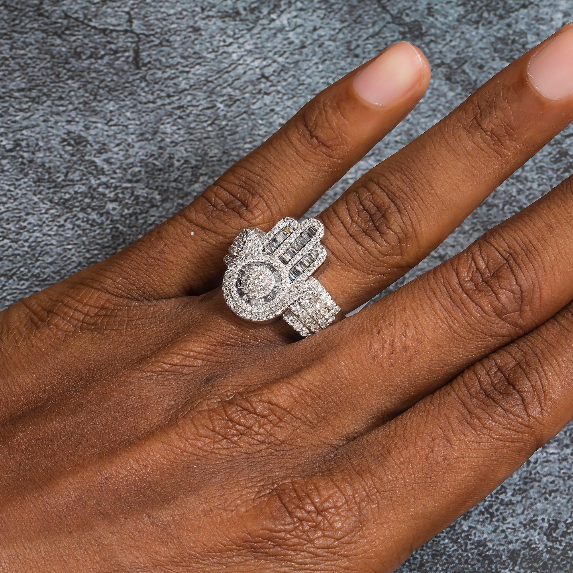 10K GOLD BAGUETTE DIAMOND HAMSA RING 1.92 CT