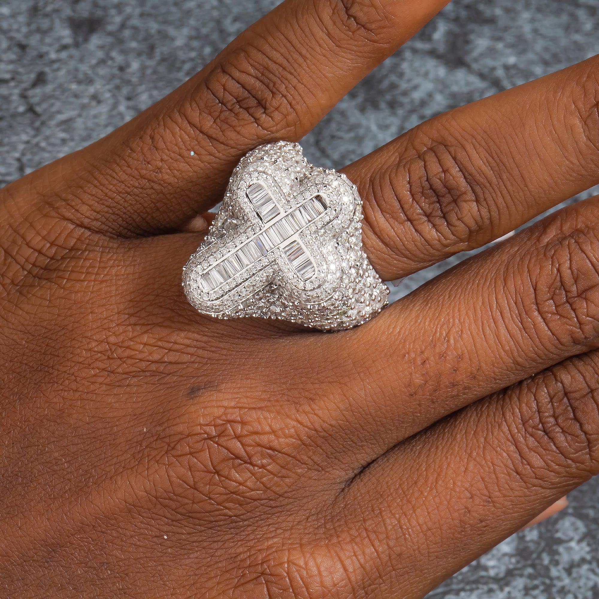 10K GOLD BAGUETTE DIAMOND CROSS RING 2.80 CT