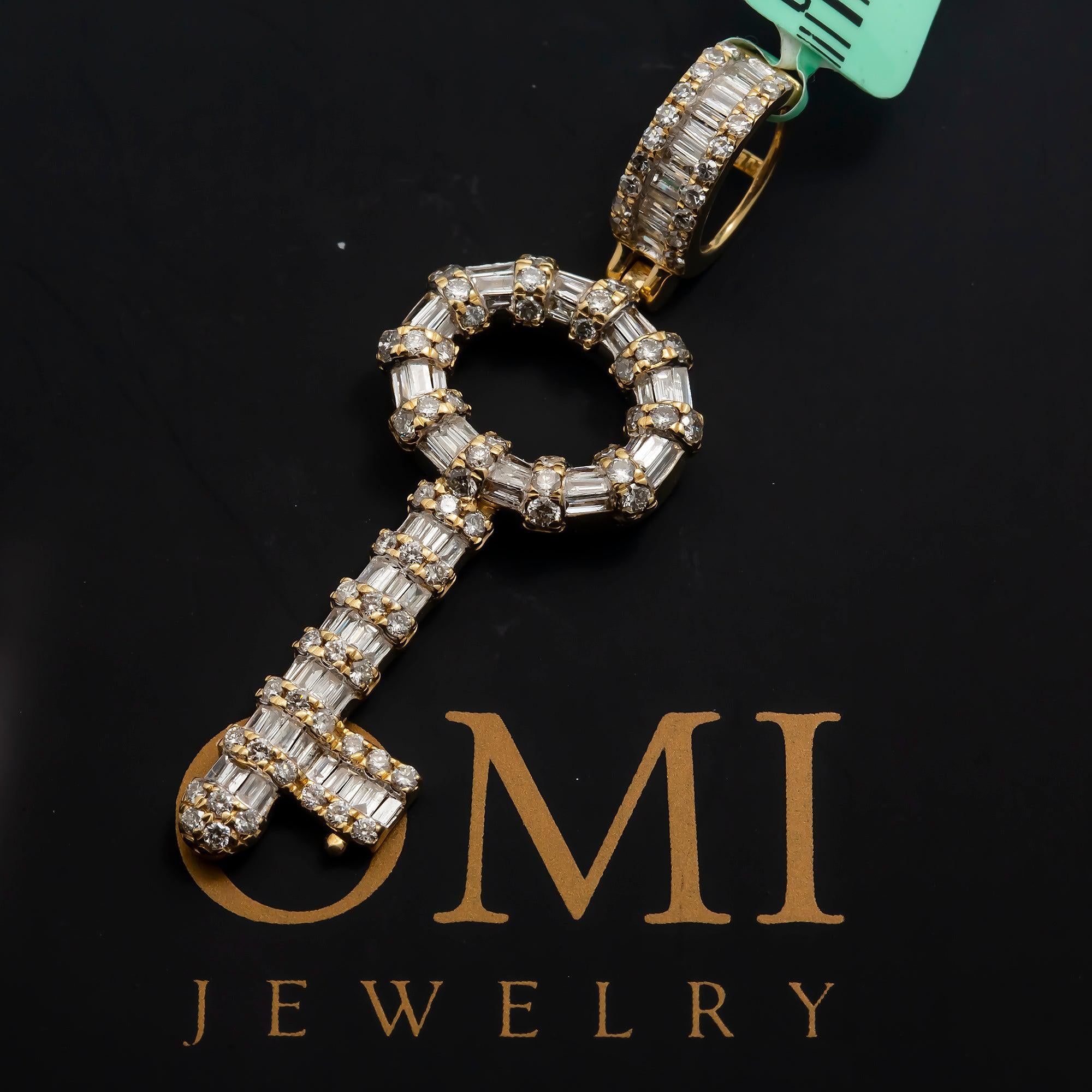 14K GOLD BAGUETTE AND ROUND DIAMOND KEY PENDANT 1.55 CT