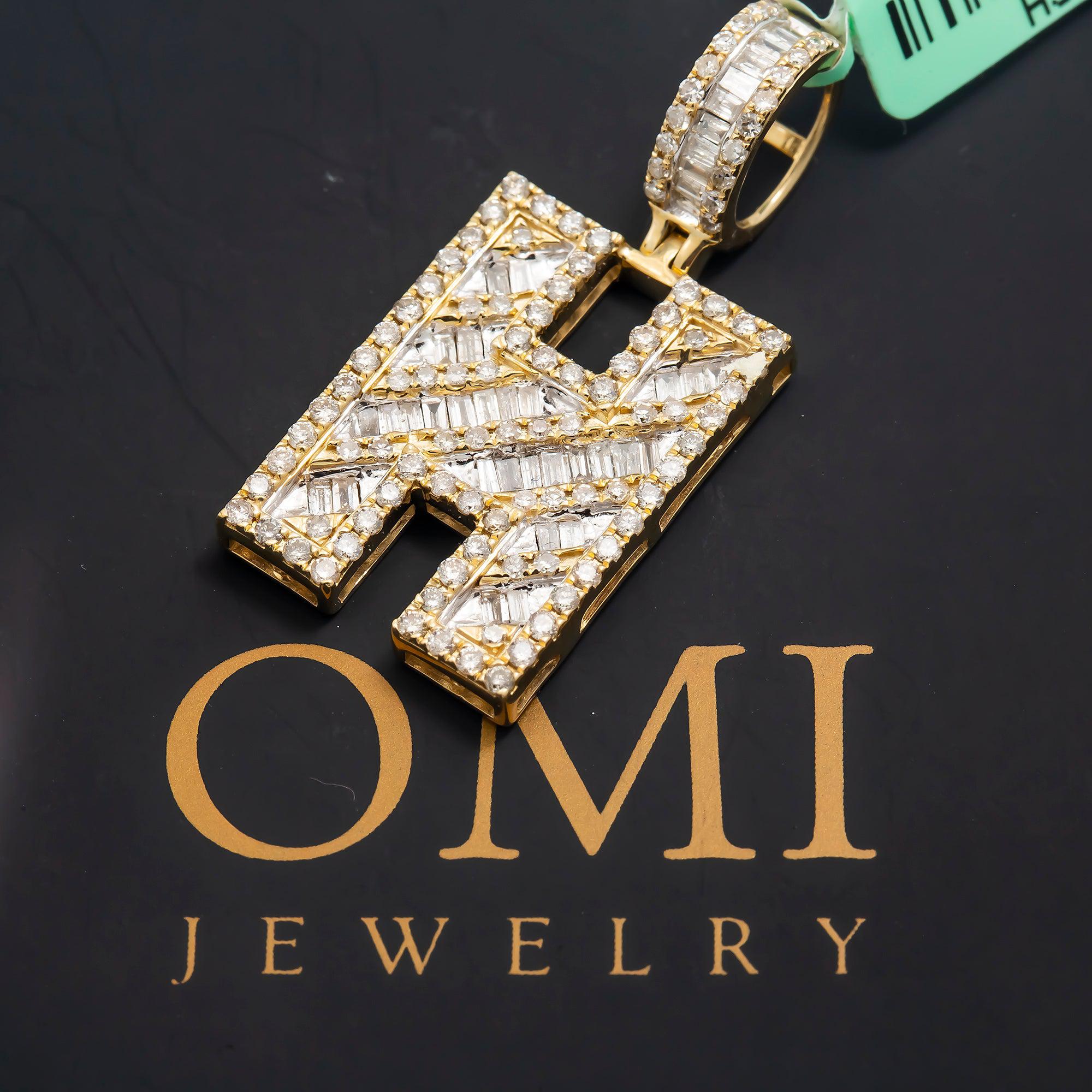 10K GOLD BAGUETTE AND ROUND DIAMOND INITIAL H PENDANT 1.65 CT