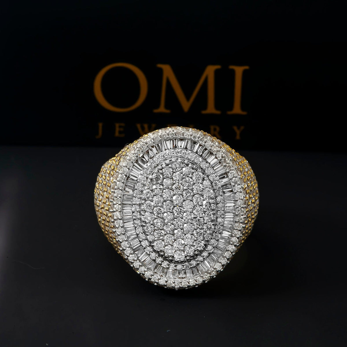 14K GOLD ROUND AND BAGUETTE DIAMOND OVAL SHAPE RING 6.44 CT