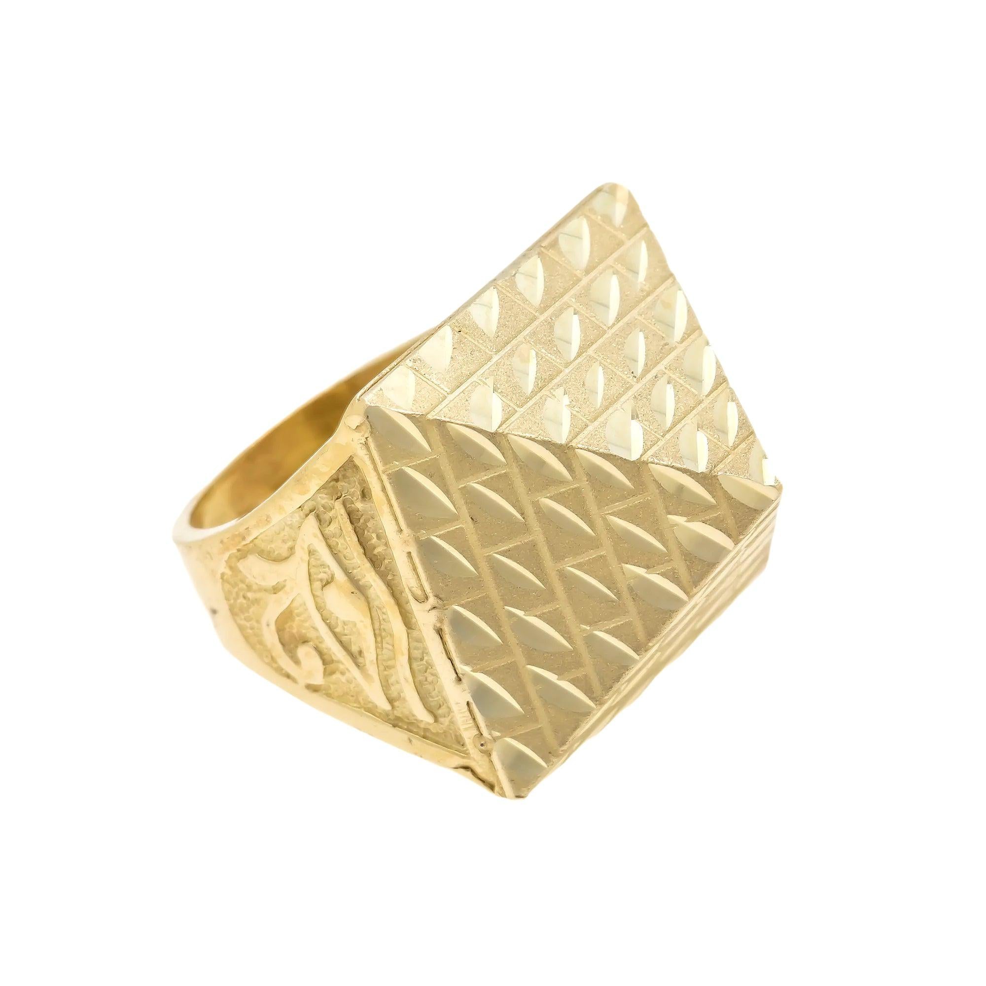 10K GOLD EGYPTIAN PYRAMID RING 12.9G