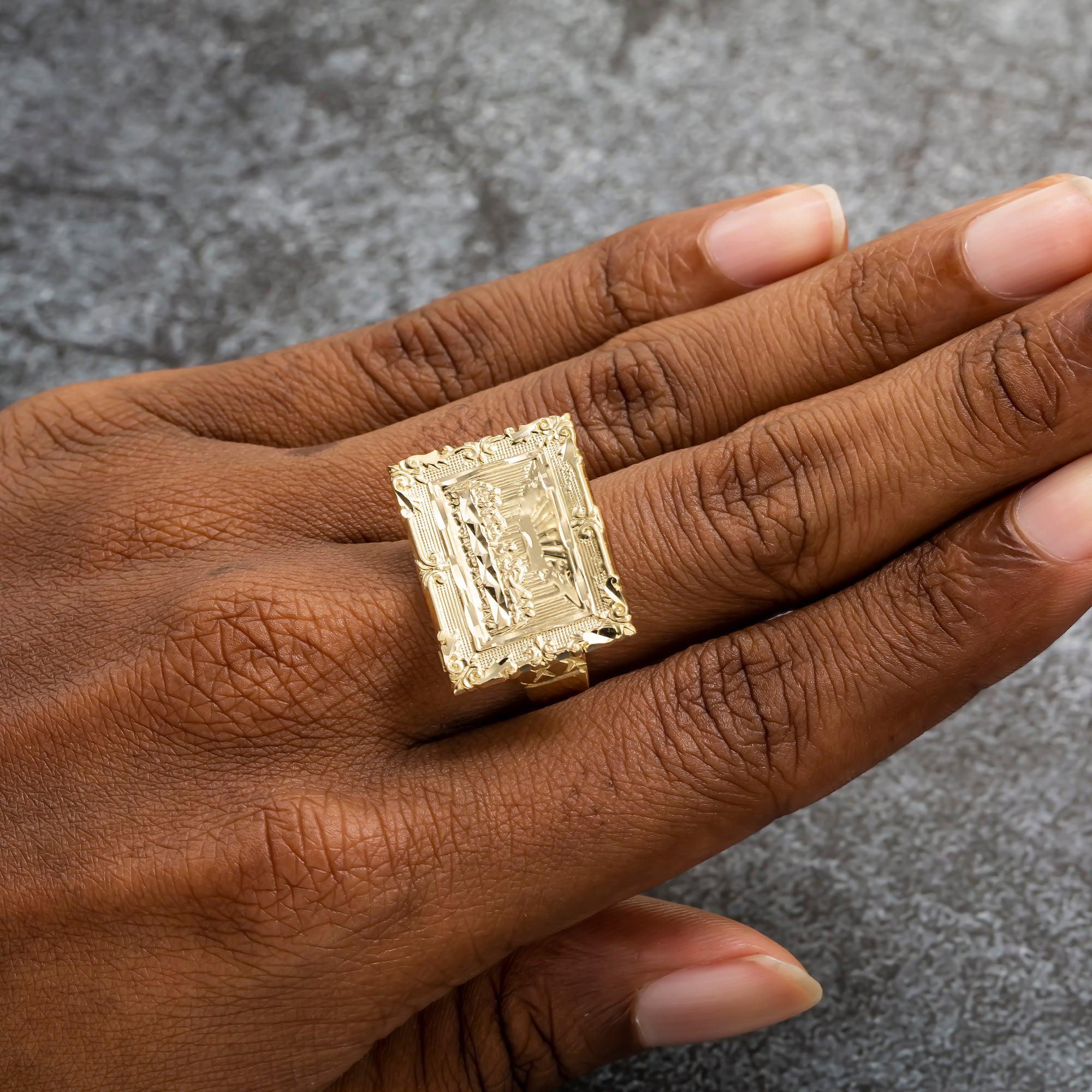 10K GOLD FRAMED LAST SUPPER RING 6.4G