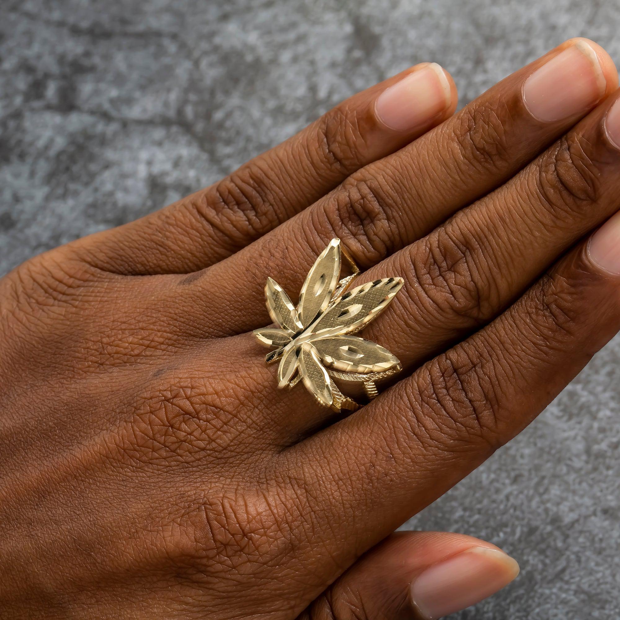 10K GOLD CANNABIS LEAF RING 5.1G