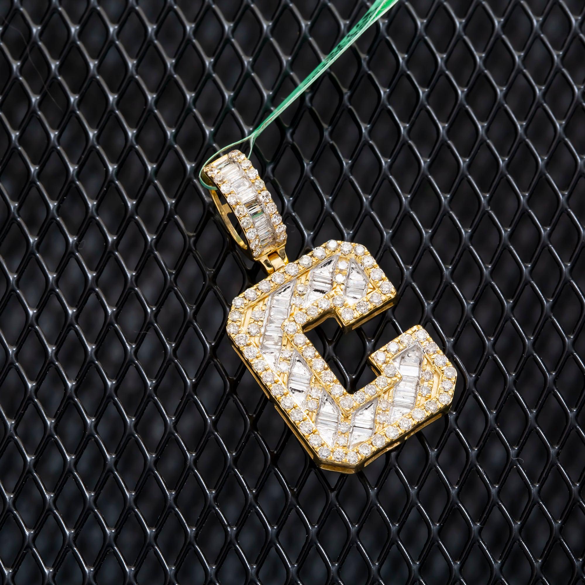 10K GOLD BAGUETTE AND ROUND DIAMOND INITIAL C PENDANT 1.50 CT