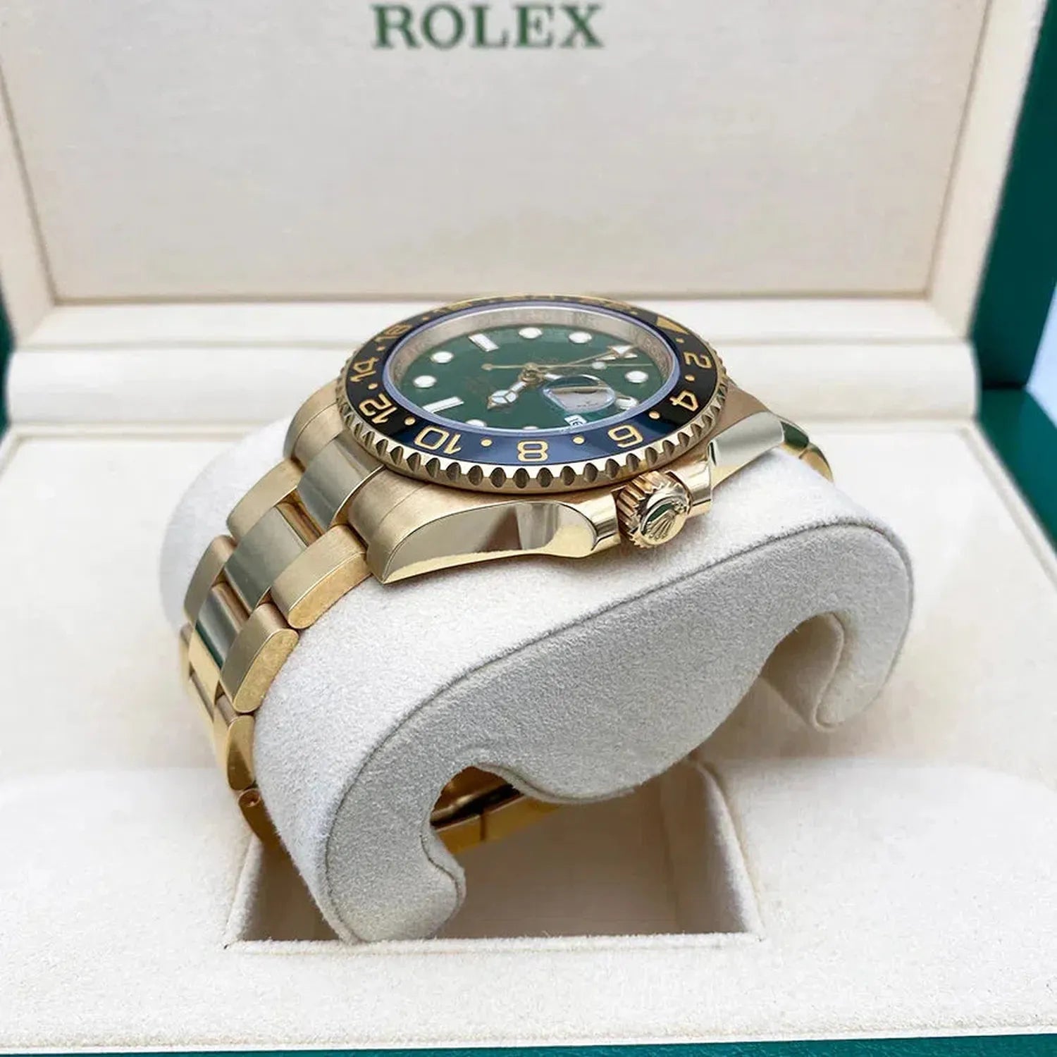 Rolex GMT-Master II 40MM 116718 Green Dial Black Ceramic Bezel 18K Yellow Gold Oyster Bracelet