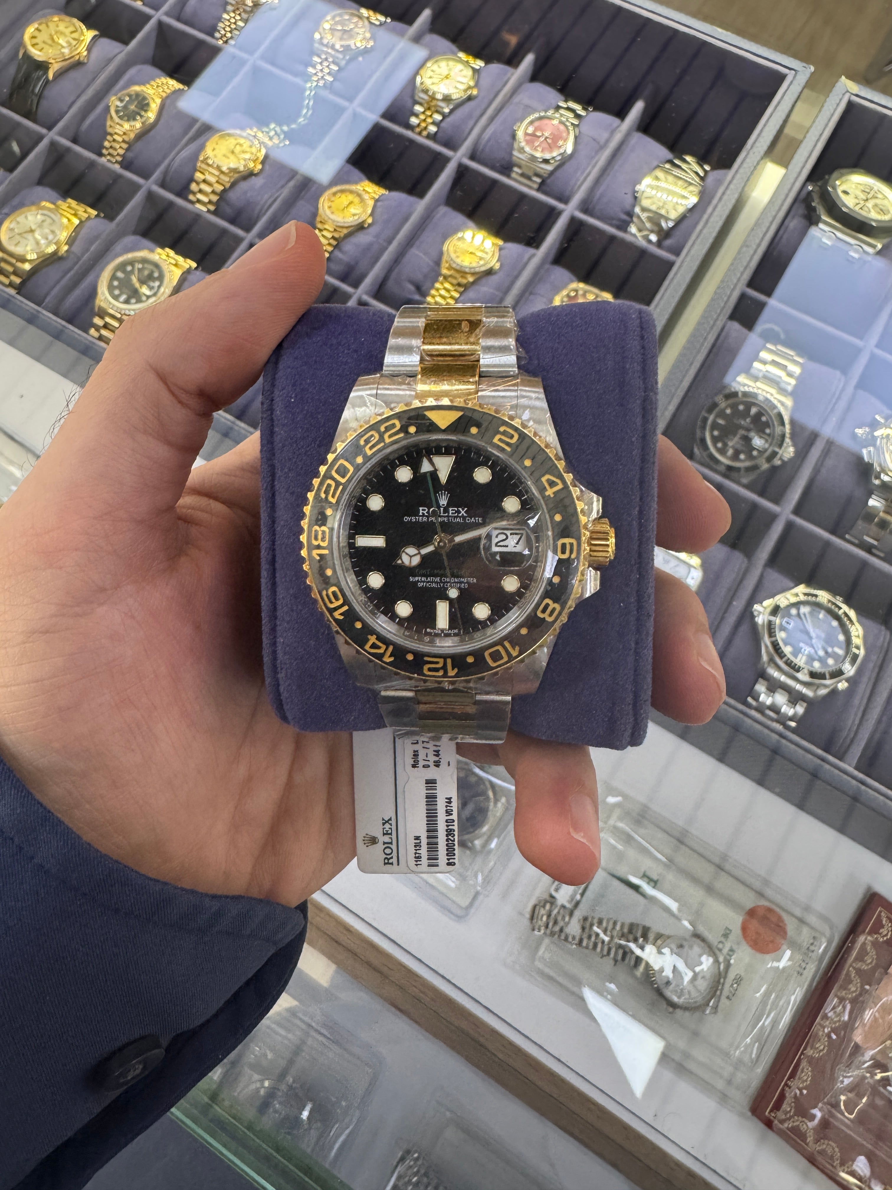 Rolex gmt master 2 tone 116713ln