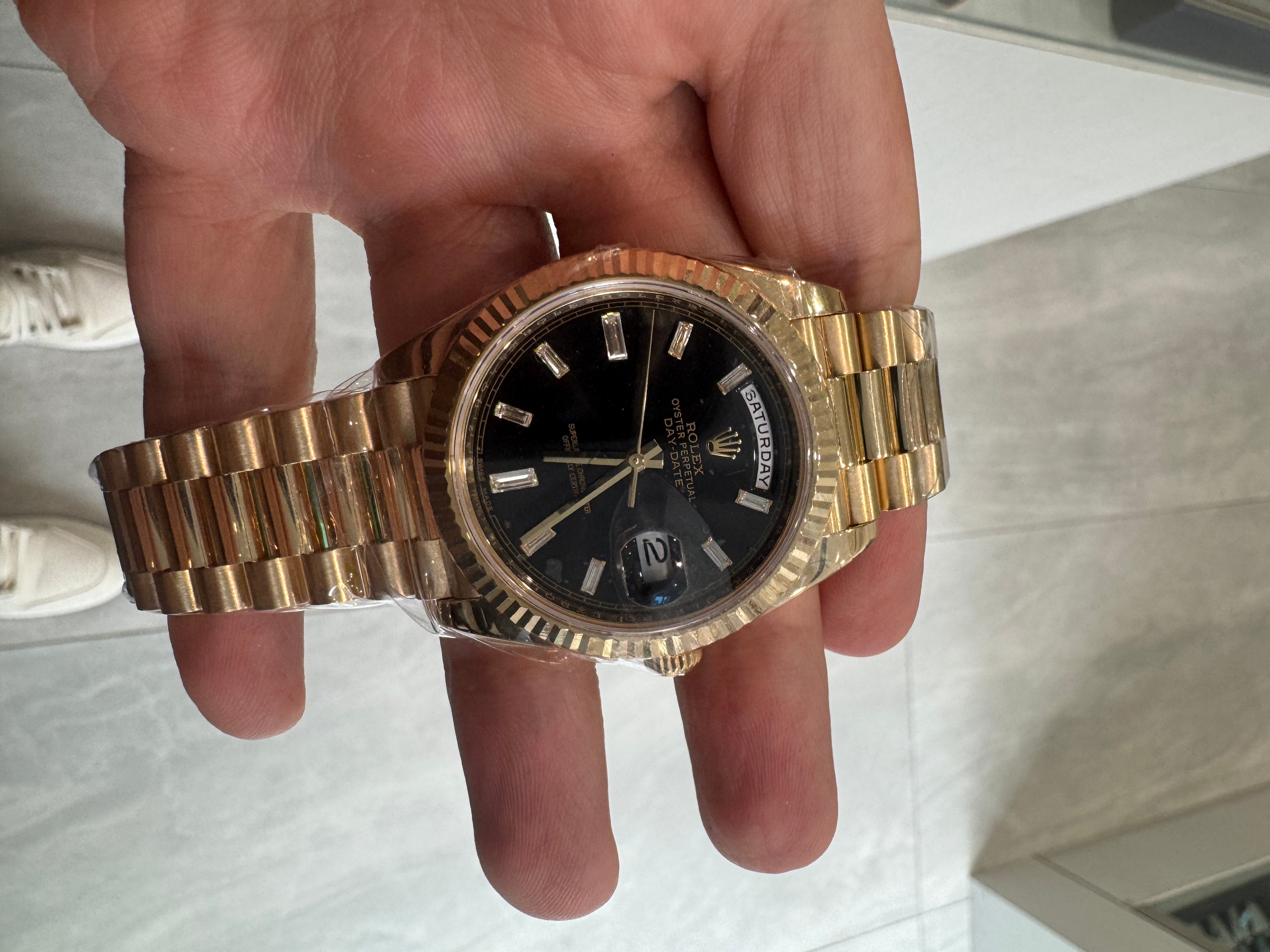Day date 40mm baguette dial