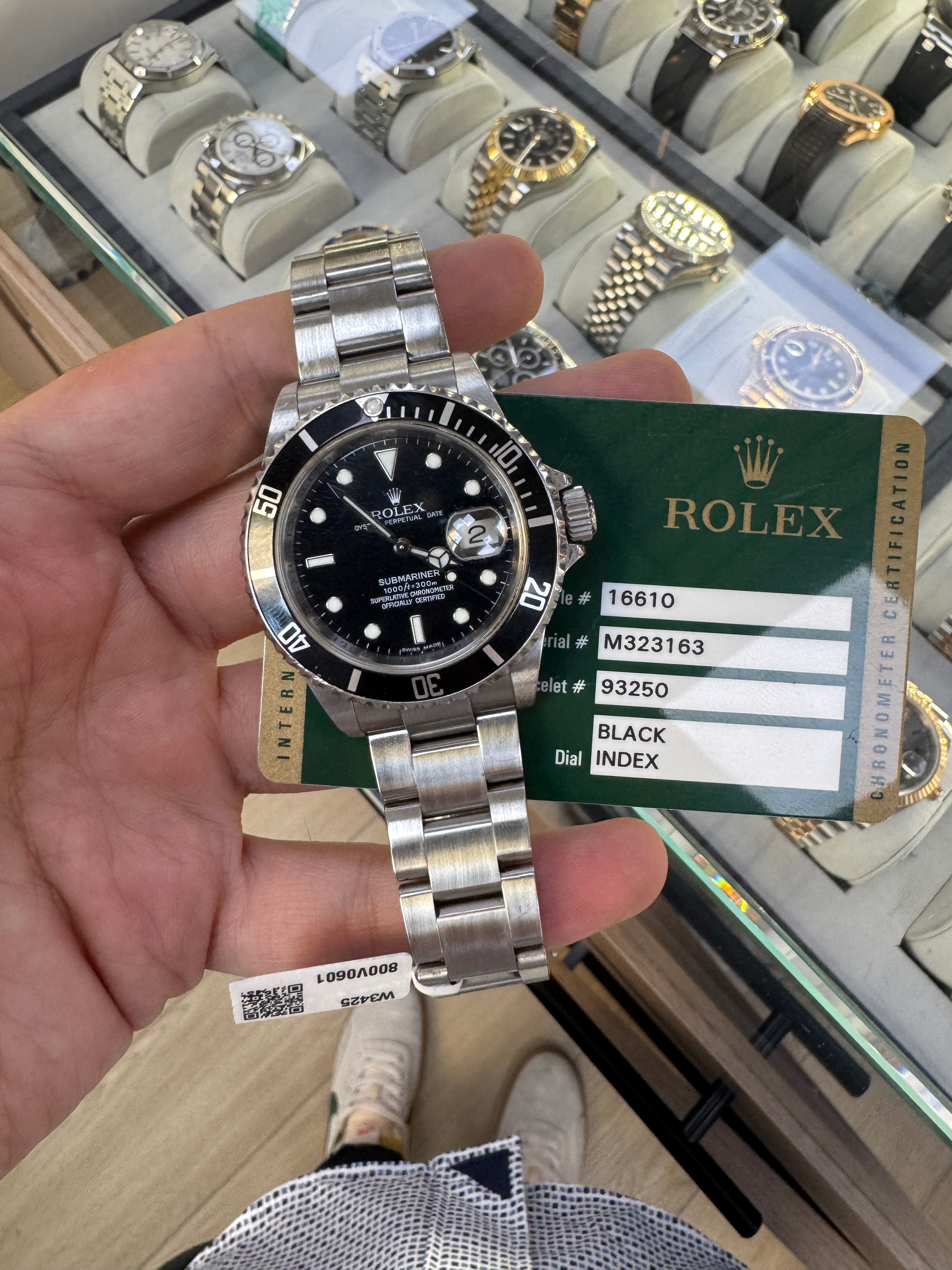 Rolex 16610 submariner with box and card