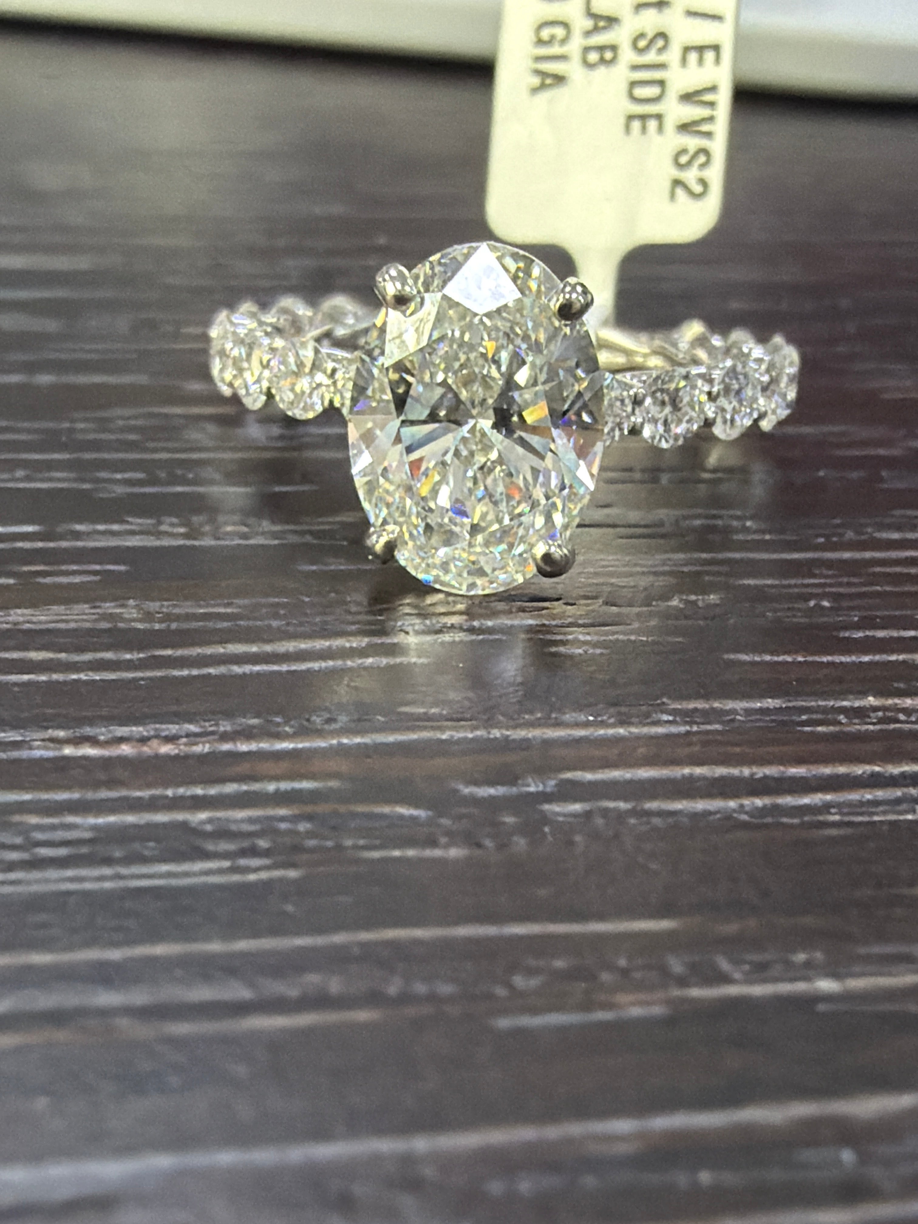 Additional payment for ring $800 evvs2 3.01ct center