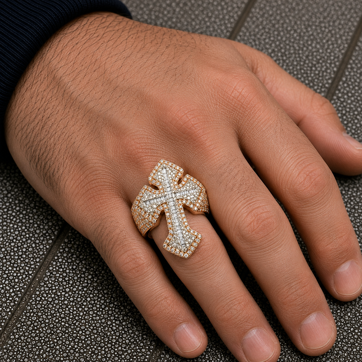 10K GOLD BAGUETTE AND ROUND DIAMOND CROSS STATEMENT RING 2.84 CT