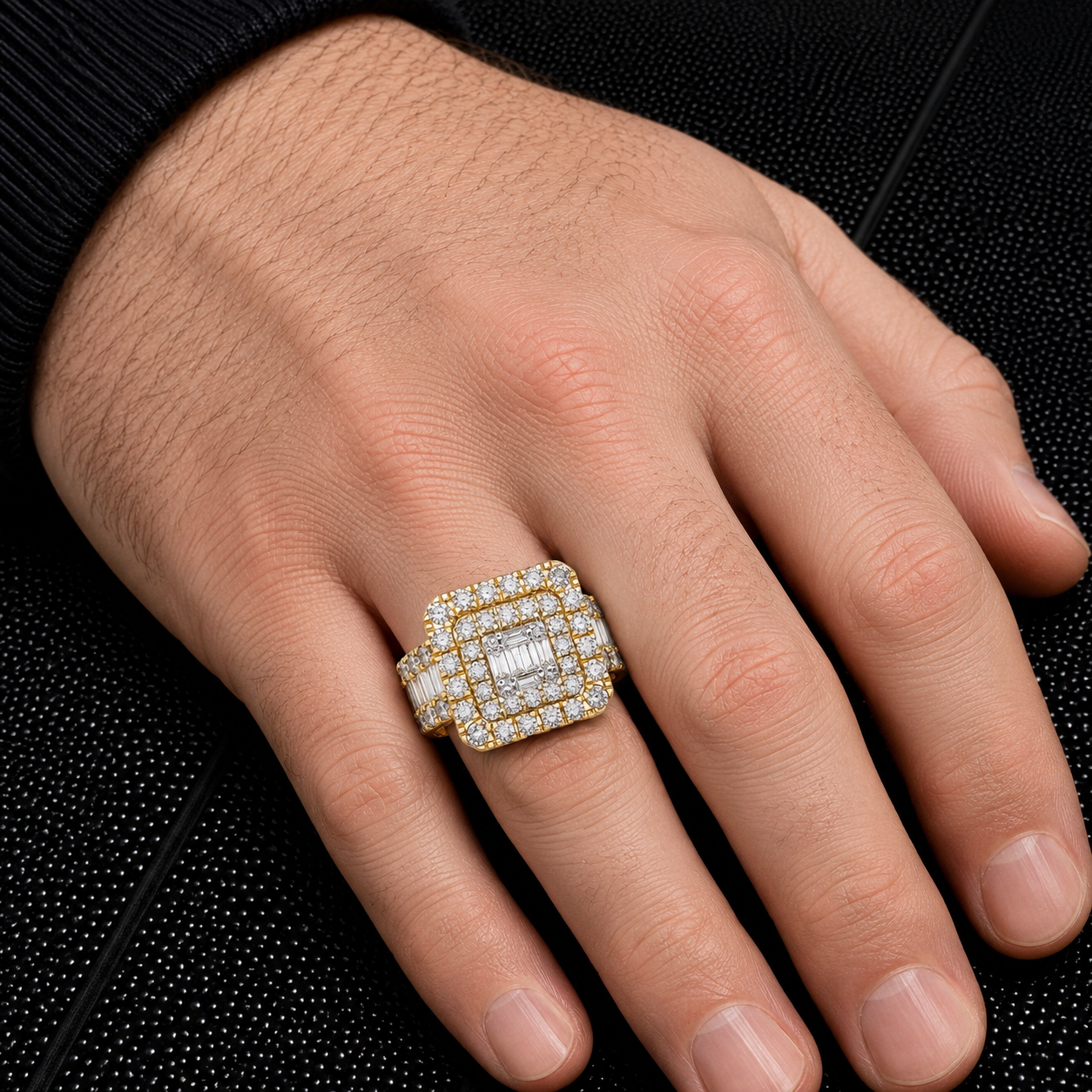 14K GOLD BAGUETTE AND ROUND DIAMOND SQUARE SHAPE RING 1.97 CT