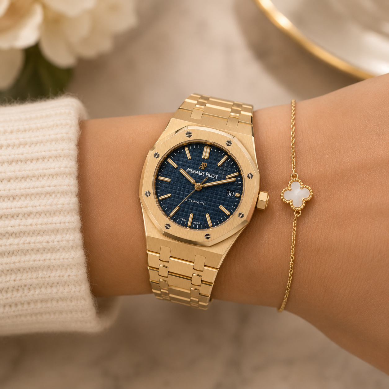 AUDEMARS PIGUET ROYAL OAK SELFWINDING 37MM BLUE DIAL 18K YELLOW GOLD 15450BA.OO.1256BA.02 PRE-OWNED