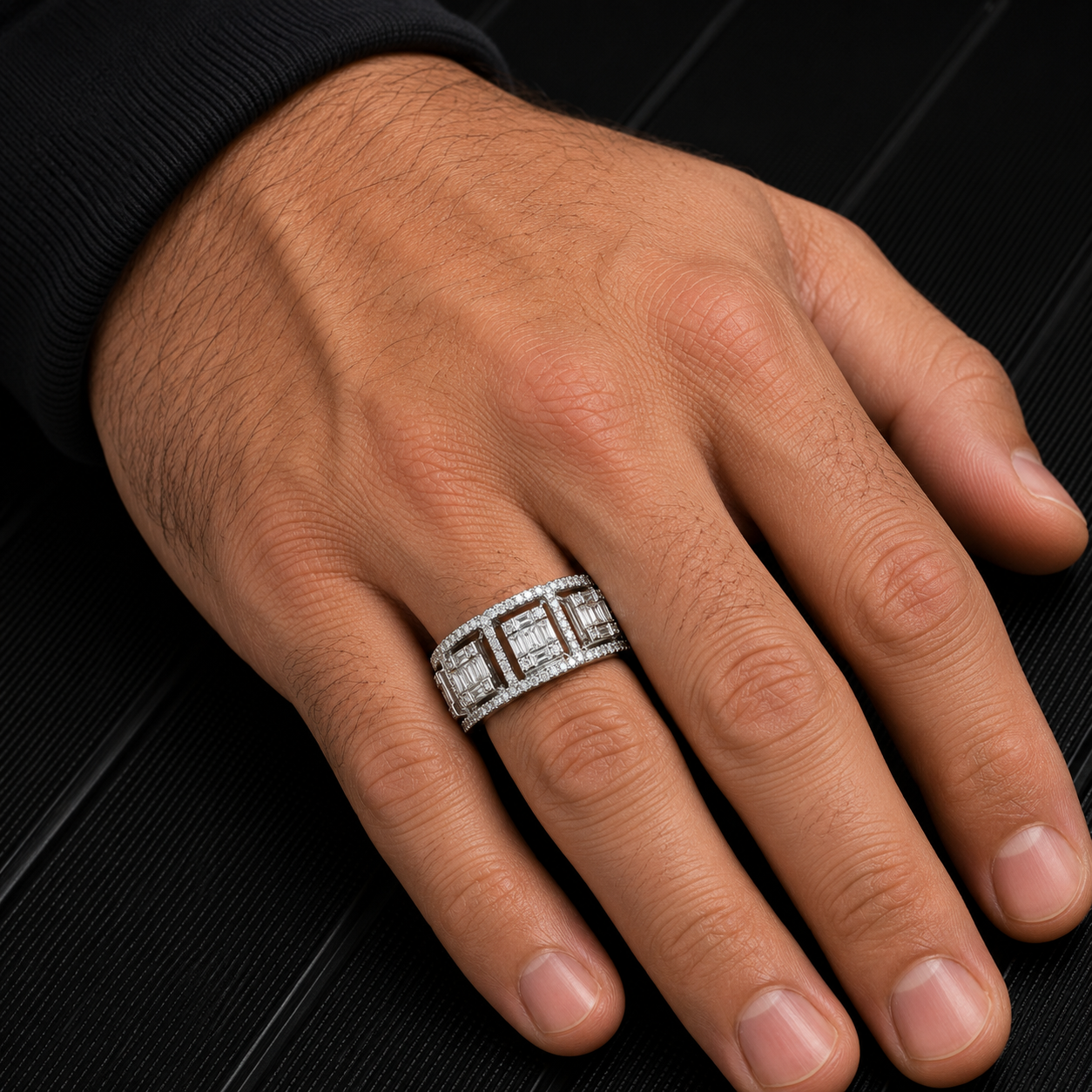 14K GOLD BAGUETTE AND ROUND DIAMOND SQUARE STATEMENT RING 0.98 CT