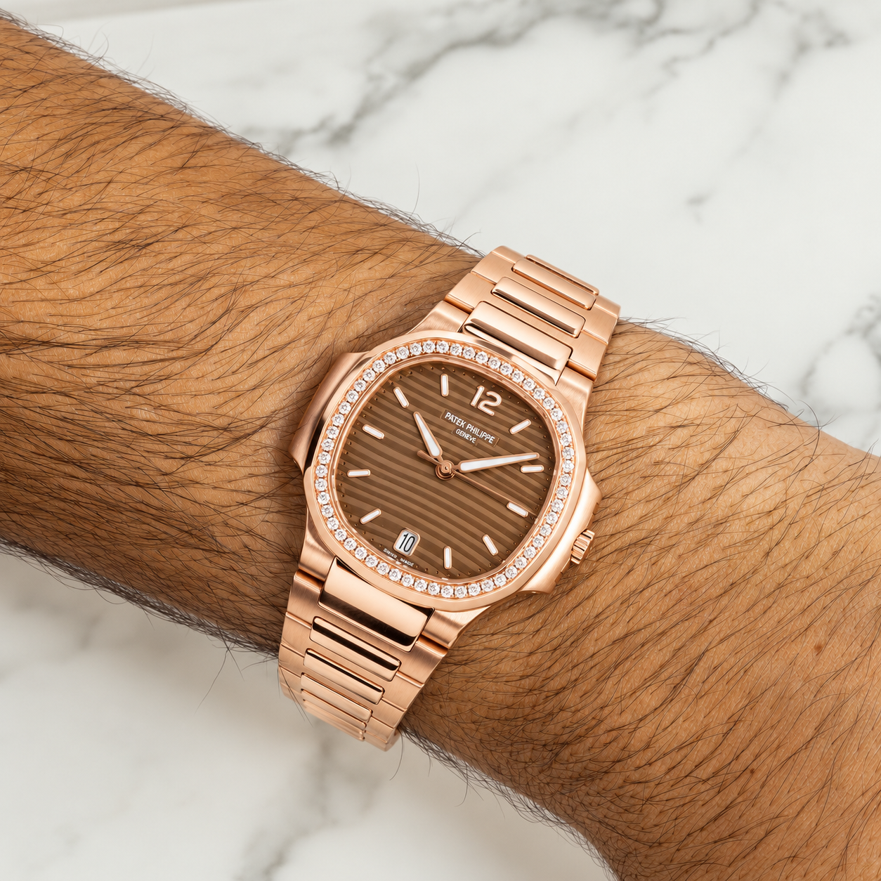 Patek Philippe Nautilus 35.2MM 7118/1200R-010 Brown Opaline Dial Rose Gold Bezel 18K Rose Gold Bracelet