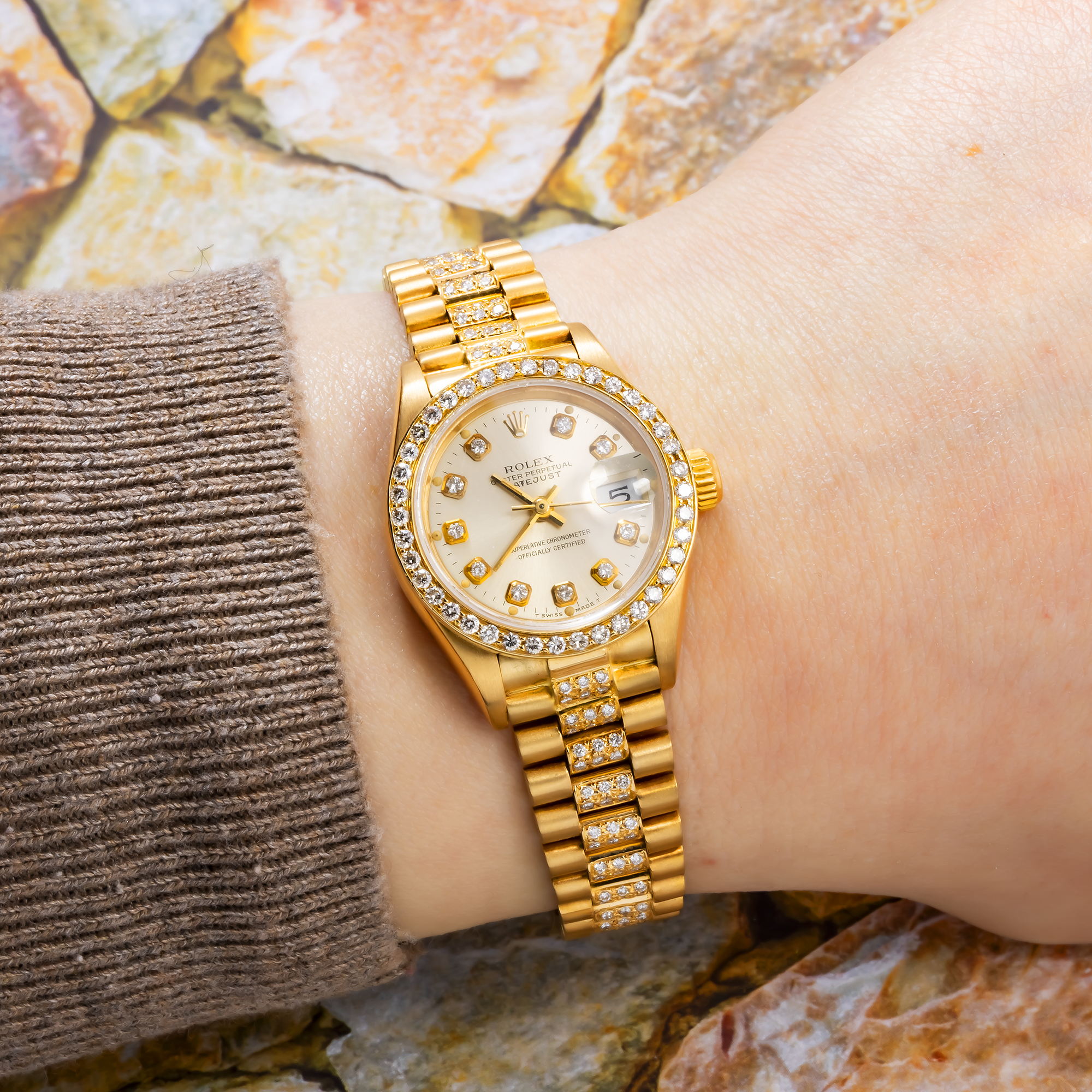 Rolex Datejust 26MM 69178 White Mother of Pearl Diamond Dial Diamond Bezel 18K Yellow Gold Semi Diamond President Bracelet