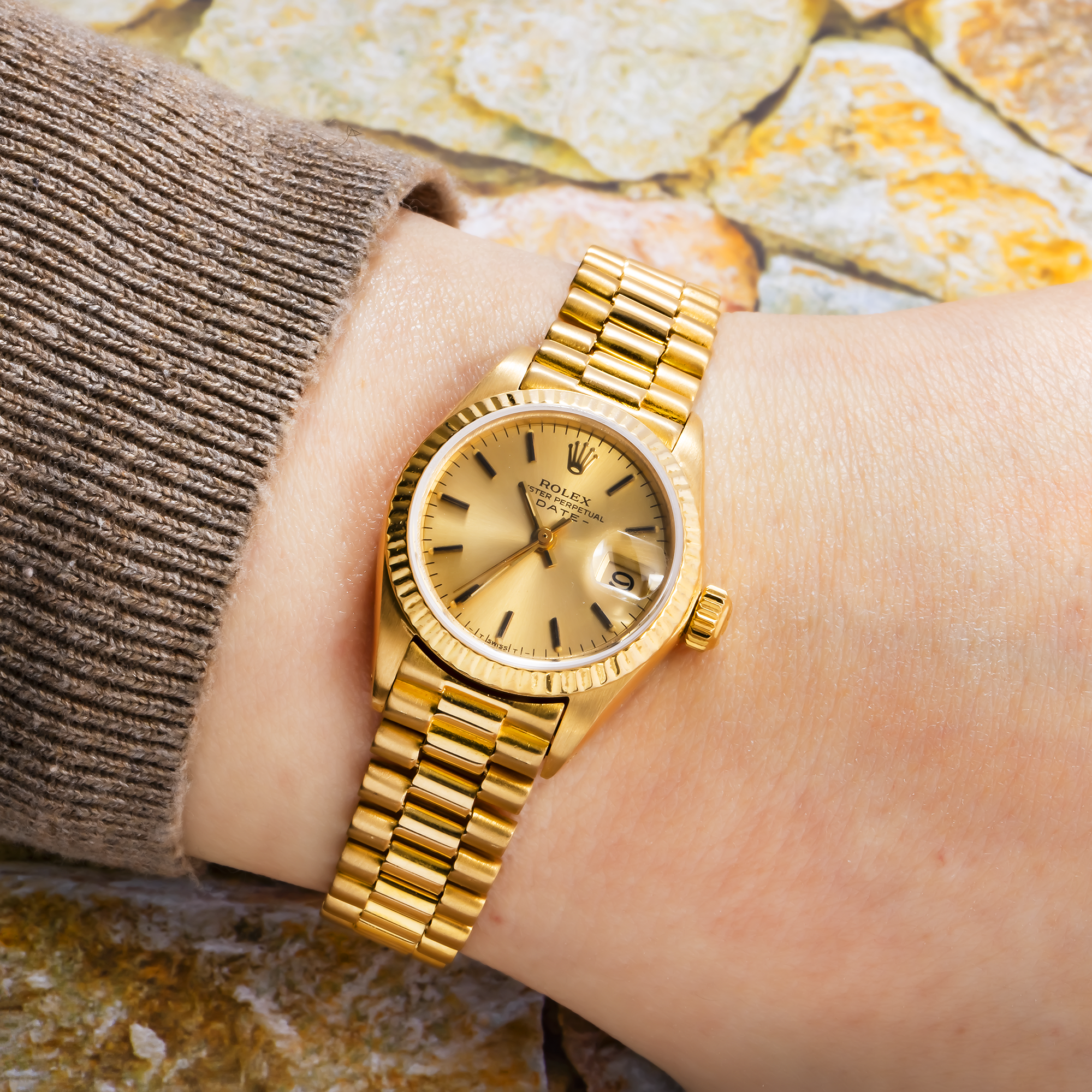 Rolex Datejust 26MM 69178 Champagne Dial Yellow Gold Fluted Bezel 18K Yellow Gold President Bracelet