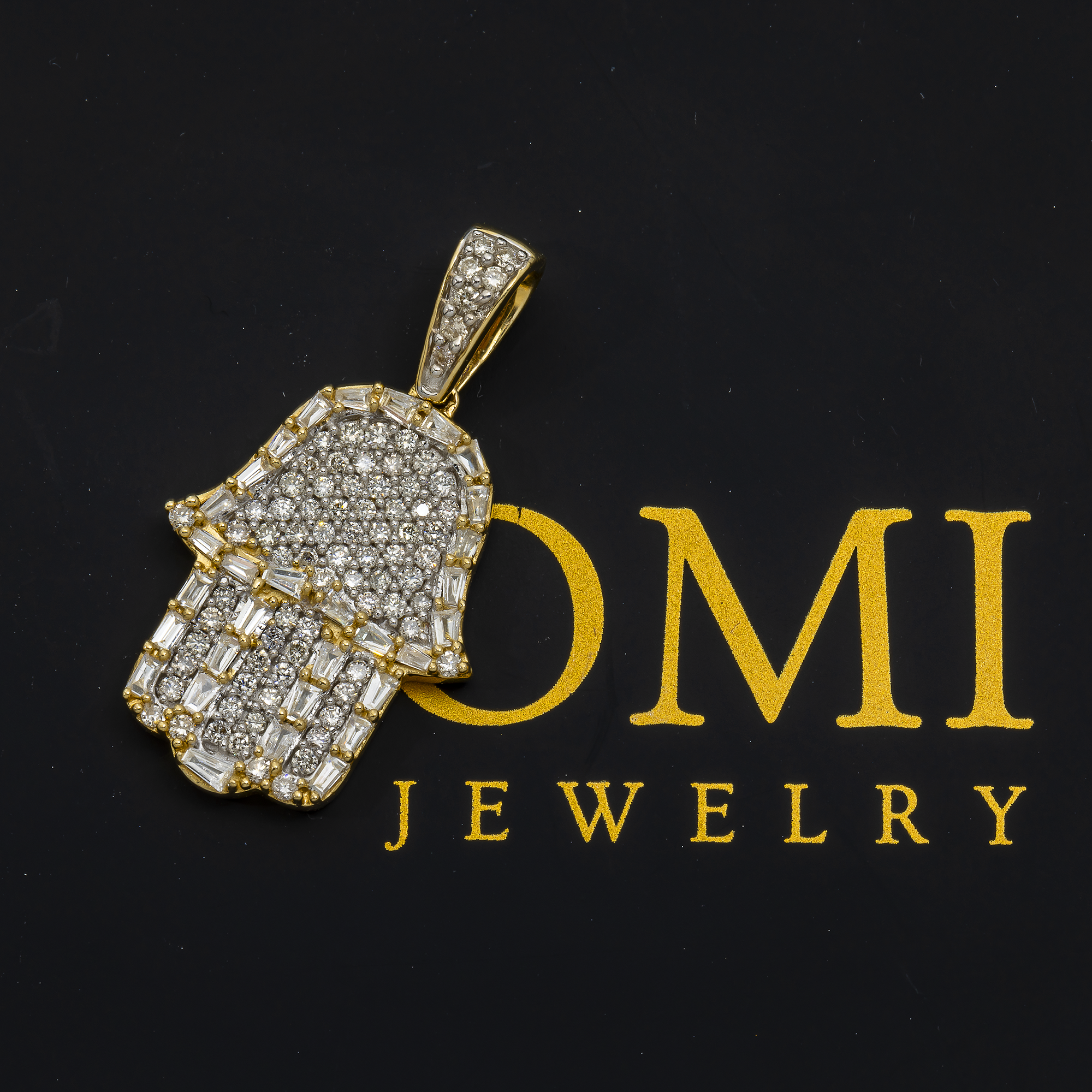 14K GOLD BAGUETTE AND ROUND DIAMOND HAMSA PENDANT 0.89 CT