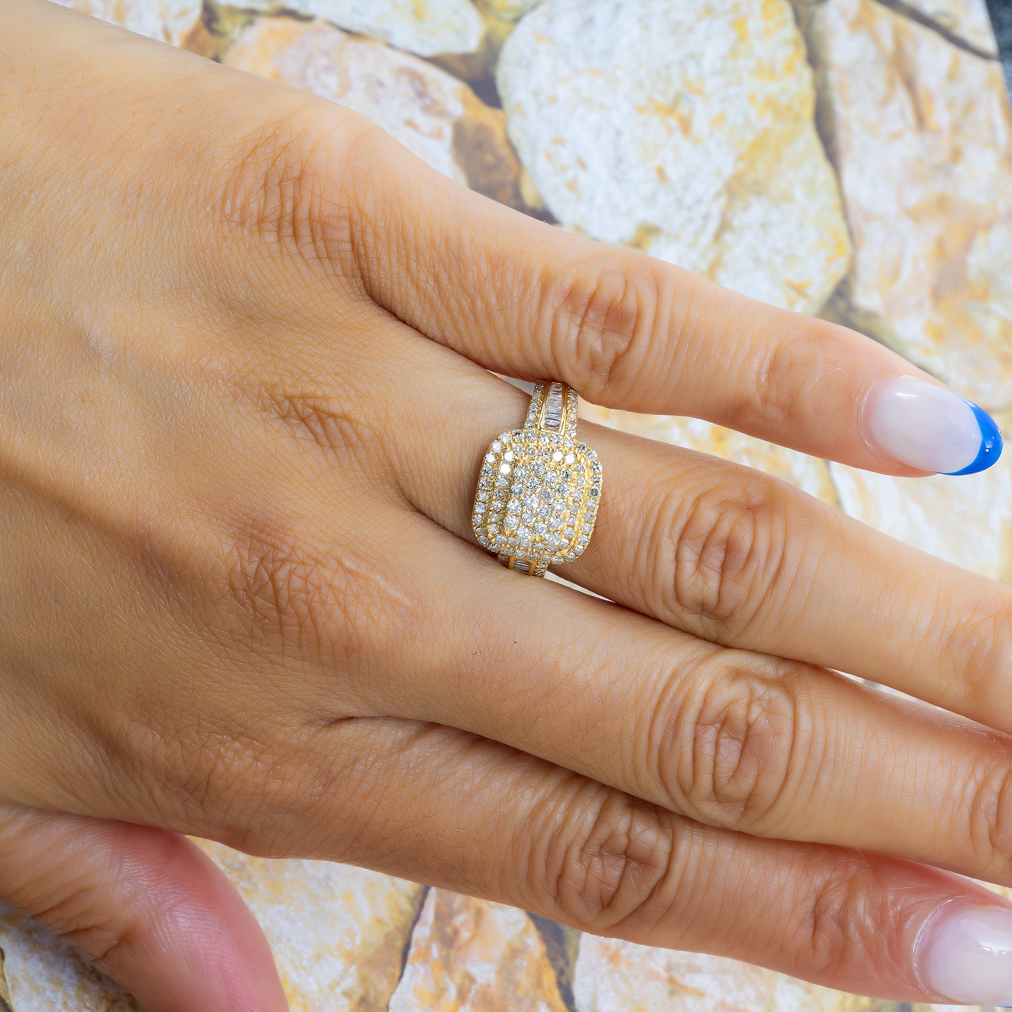 14K GOLD ROUND AND BAGUETTE DIAMOND SQUARE STATEMENT RING 1.50 CT