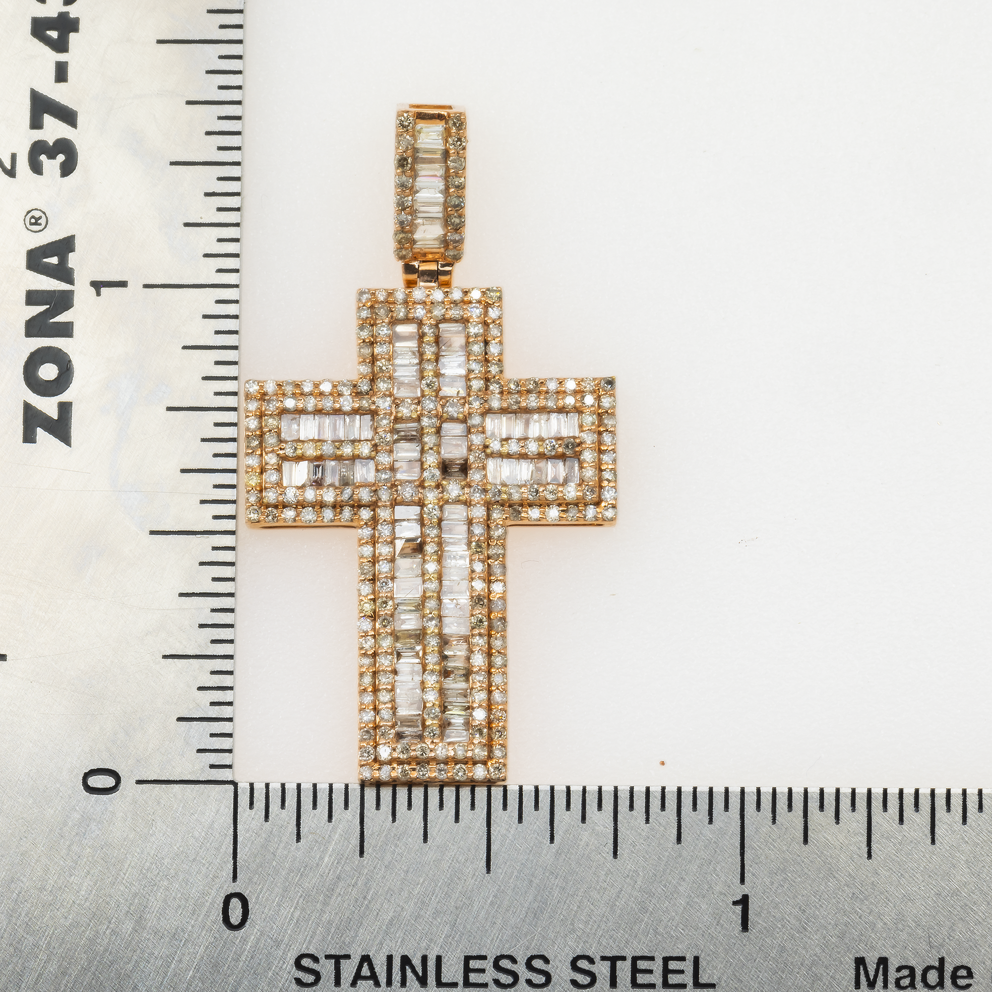 10K GOLD BAGUETTE AND ROUND DIAMOND CROSS PENDANT 1.13 CT