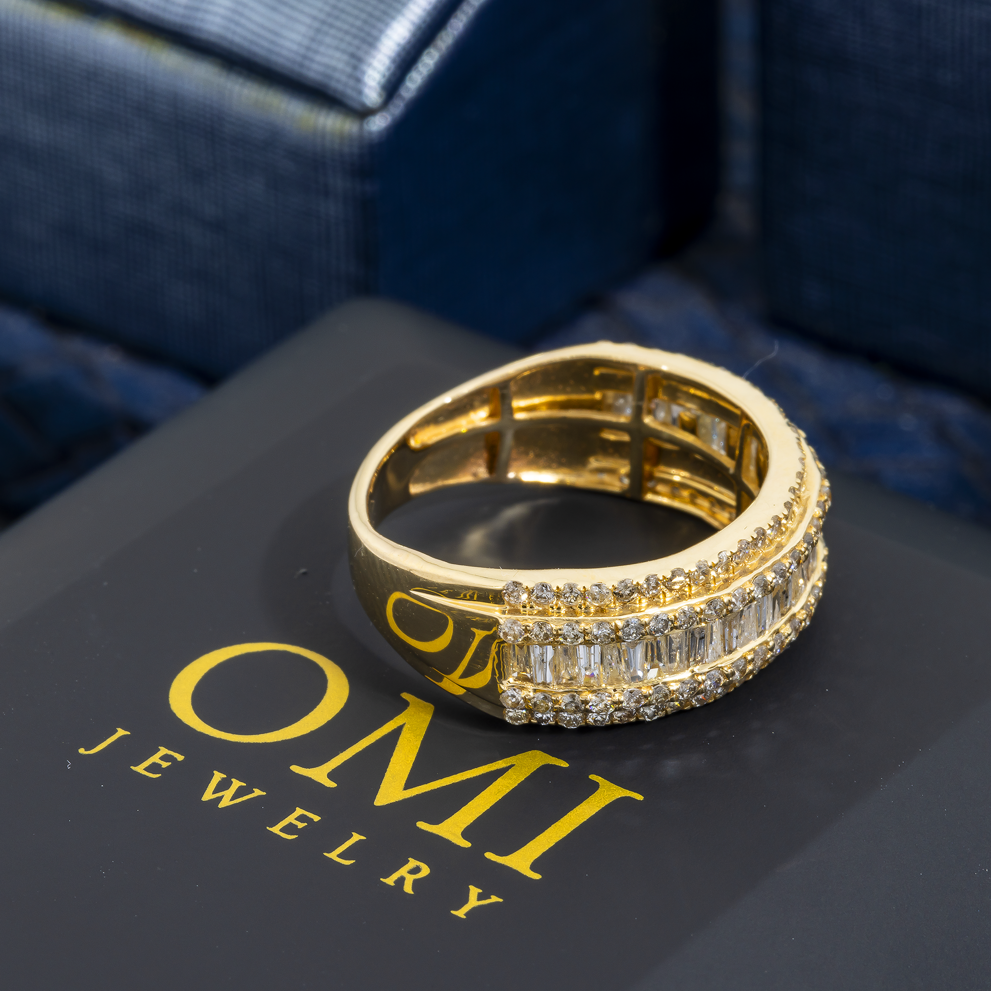 14K GOLD ROUND AND BAGUETTE DIAMOND STATEMENT RING 1.55 CT