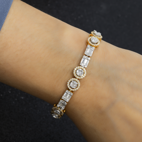 10K GOLD BAGUETTE AND ROUND DIAMONDS BRACELET 6.44 CT