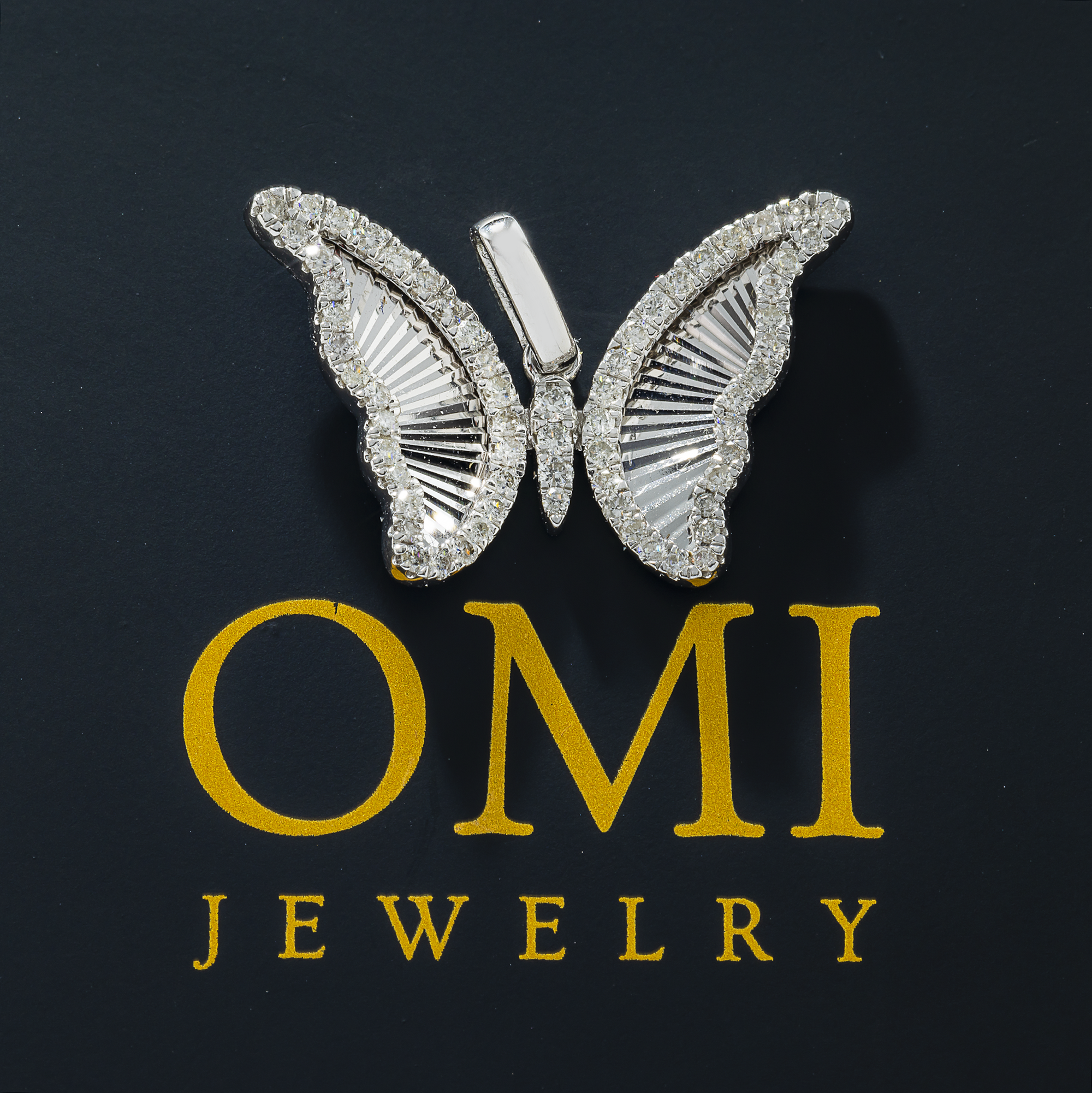 14K GOLD ROUND DIAMOND BUTTERFLY PENDANT 0.61 CT