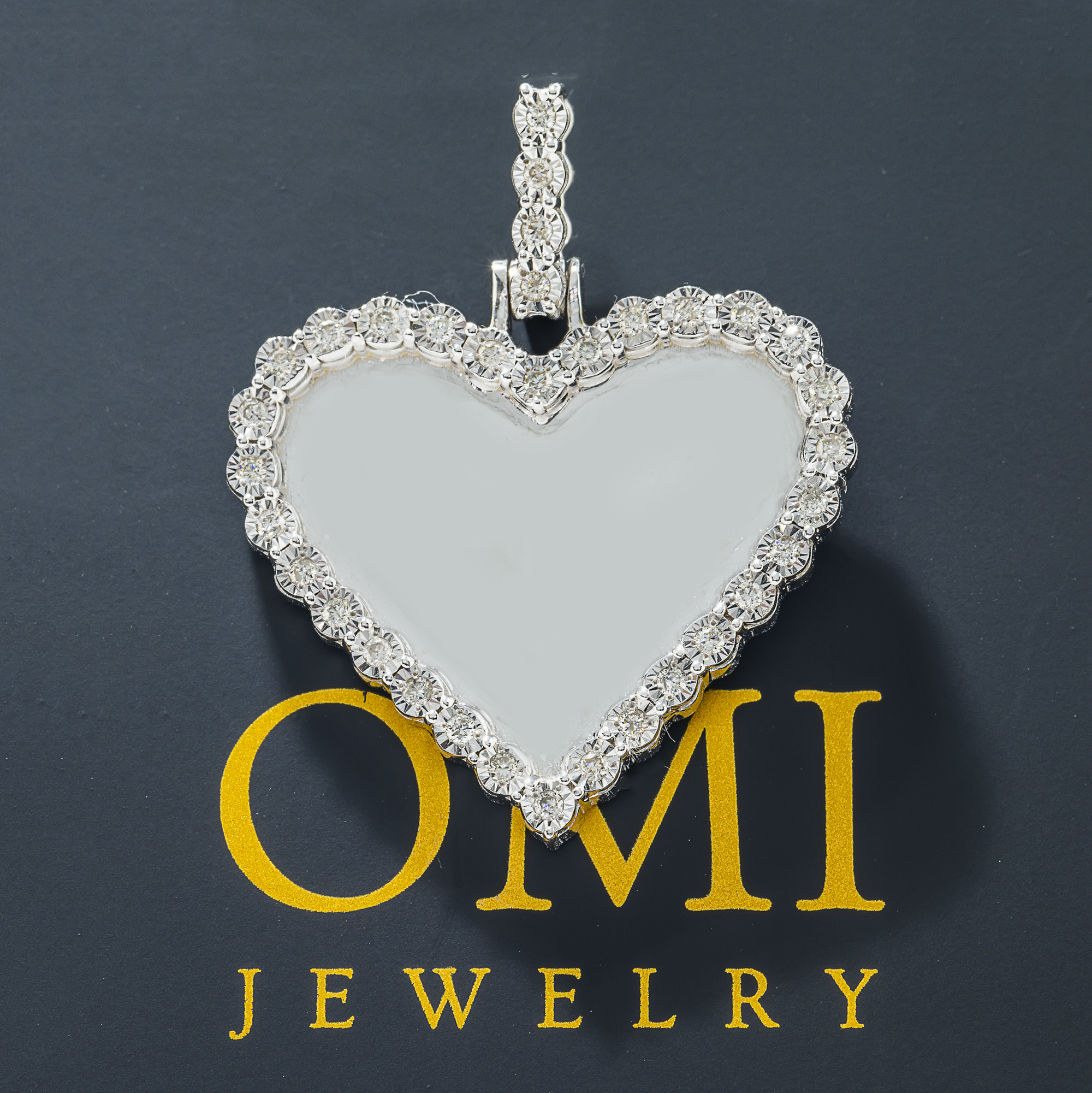 14K GOLD ROUND DIAMOND HEART PICTURE PENDANT 0.38 CT