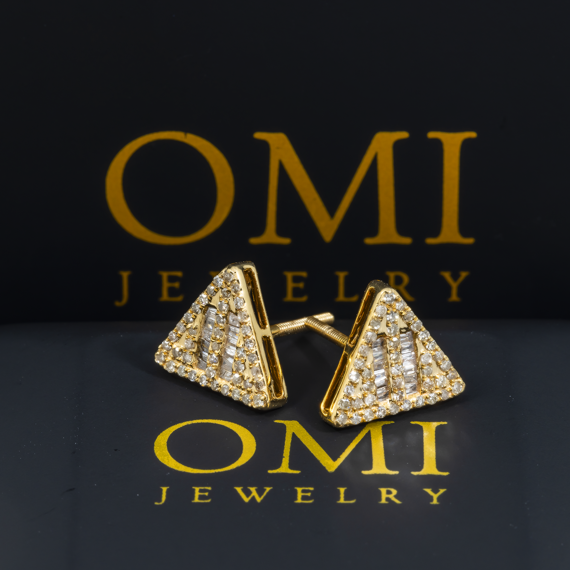 14K GOLD BAGUETTE AND ROUND DIAMOND TRIANGLE EARRINGS 0.40 CTW