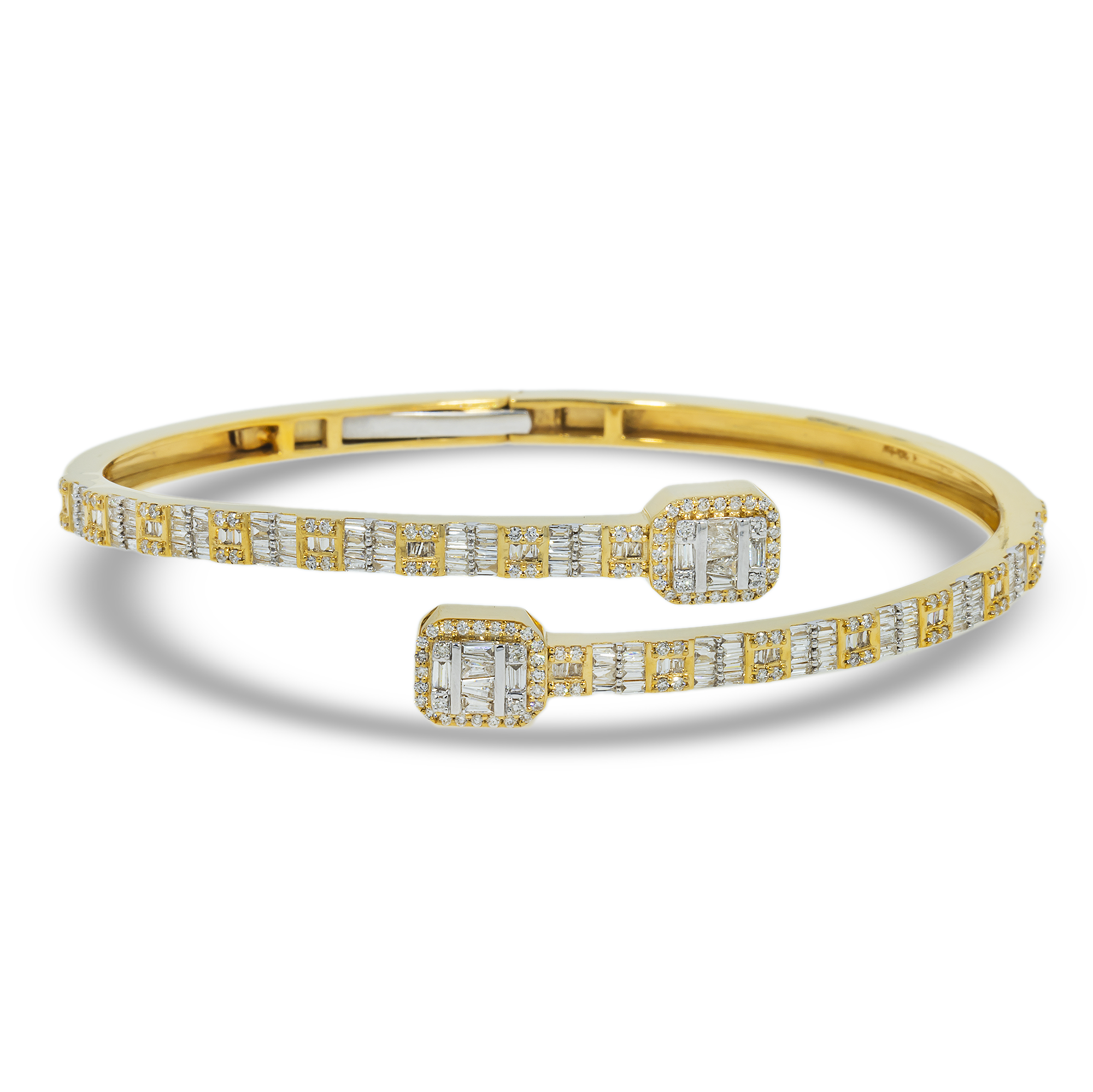 10K GOLD ROUND AND BAGUETTE DIAMOND SQUARE SHAPE BANGLE 1.49 CT